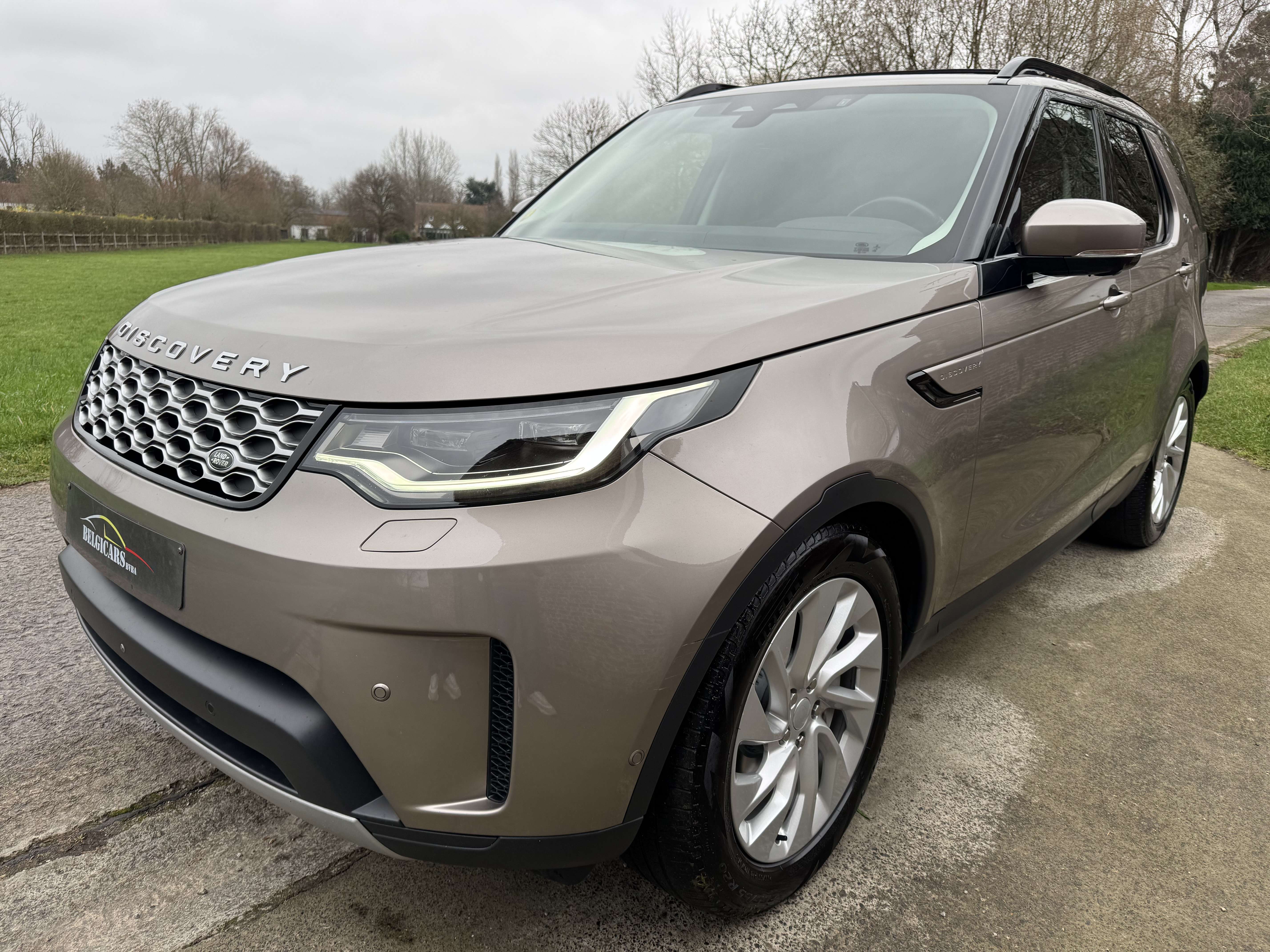 Land Rover Discovery 3.0 D || PANO || CAM || GARANTIE 2027 || ATELAGE