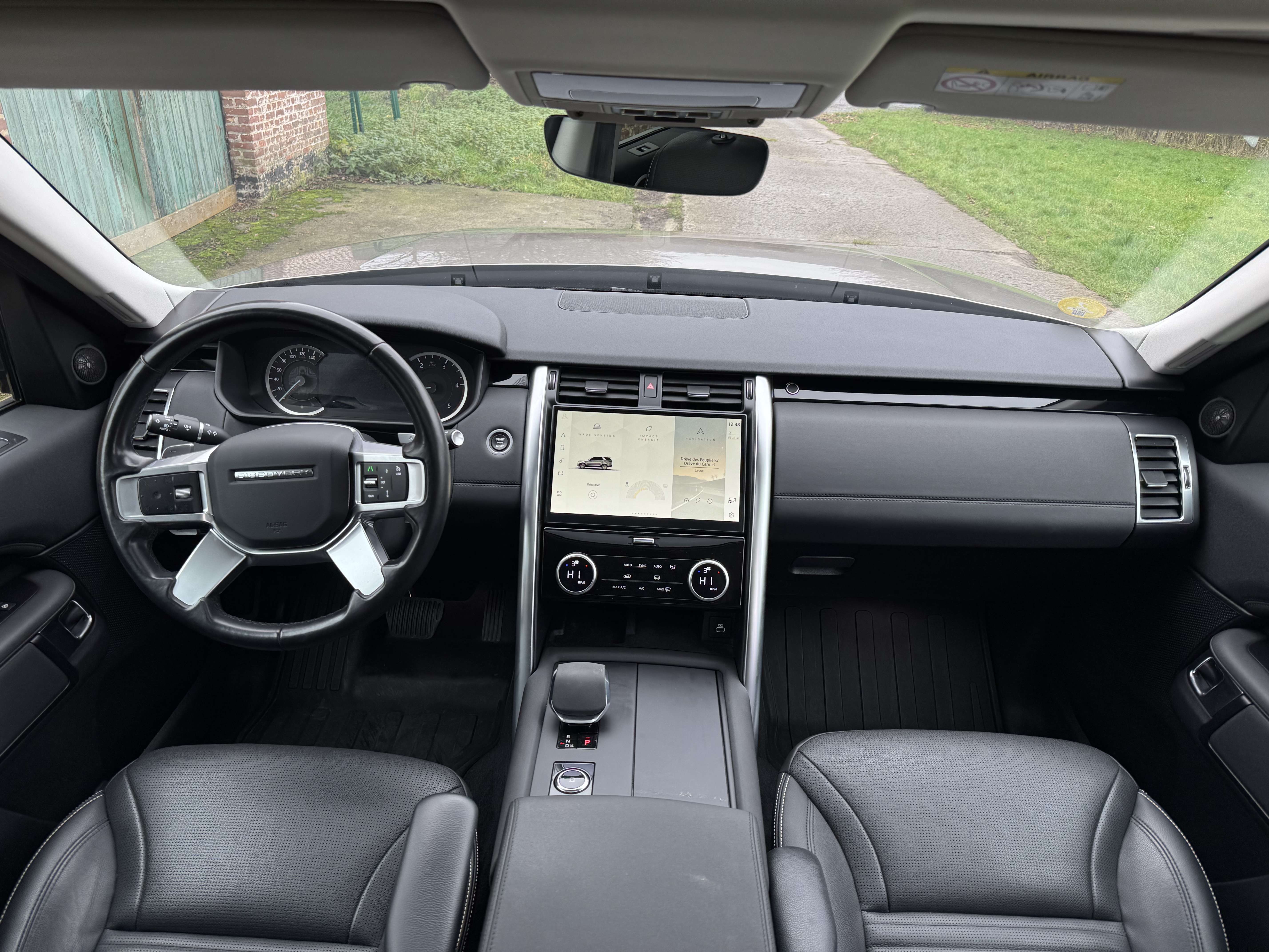 Land Rover Discovery 3.0 D || PANO || CAM || GARANTIE 2027 || ATELAGE