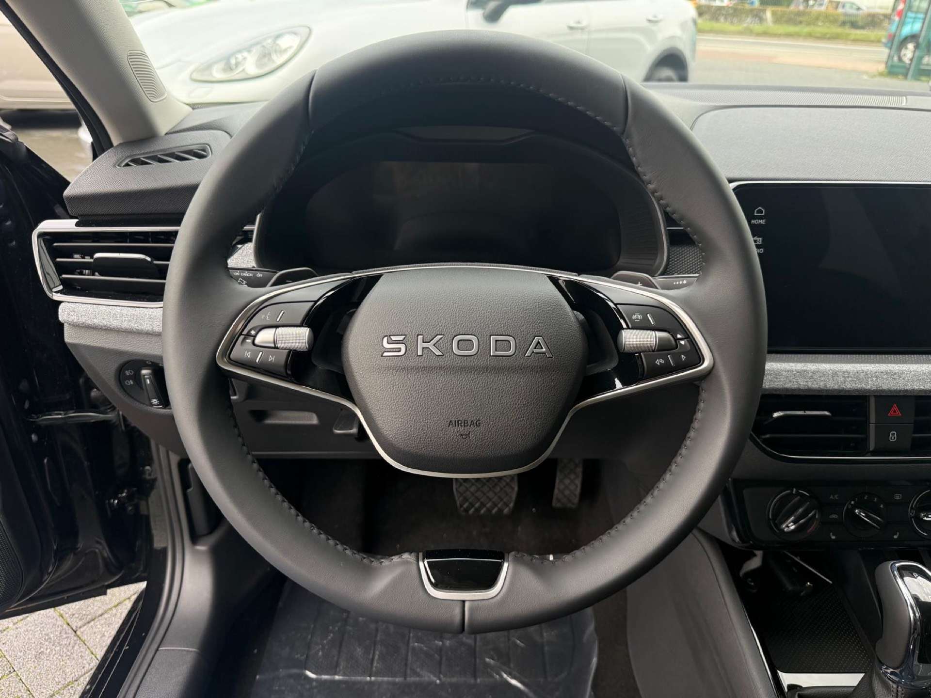Skoda Scala 1.0 TSI 115pk DSG Drive automaat NIEUW KORTING  !!