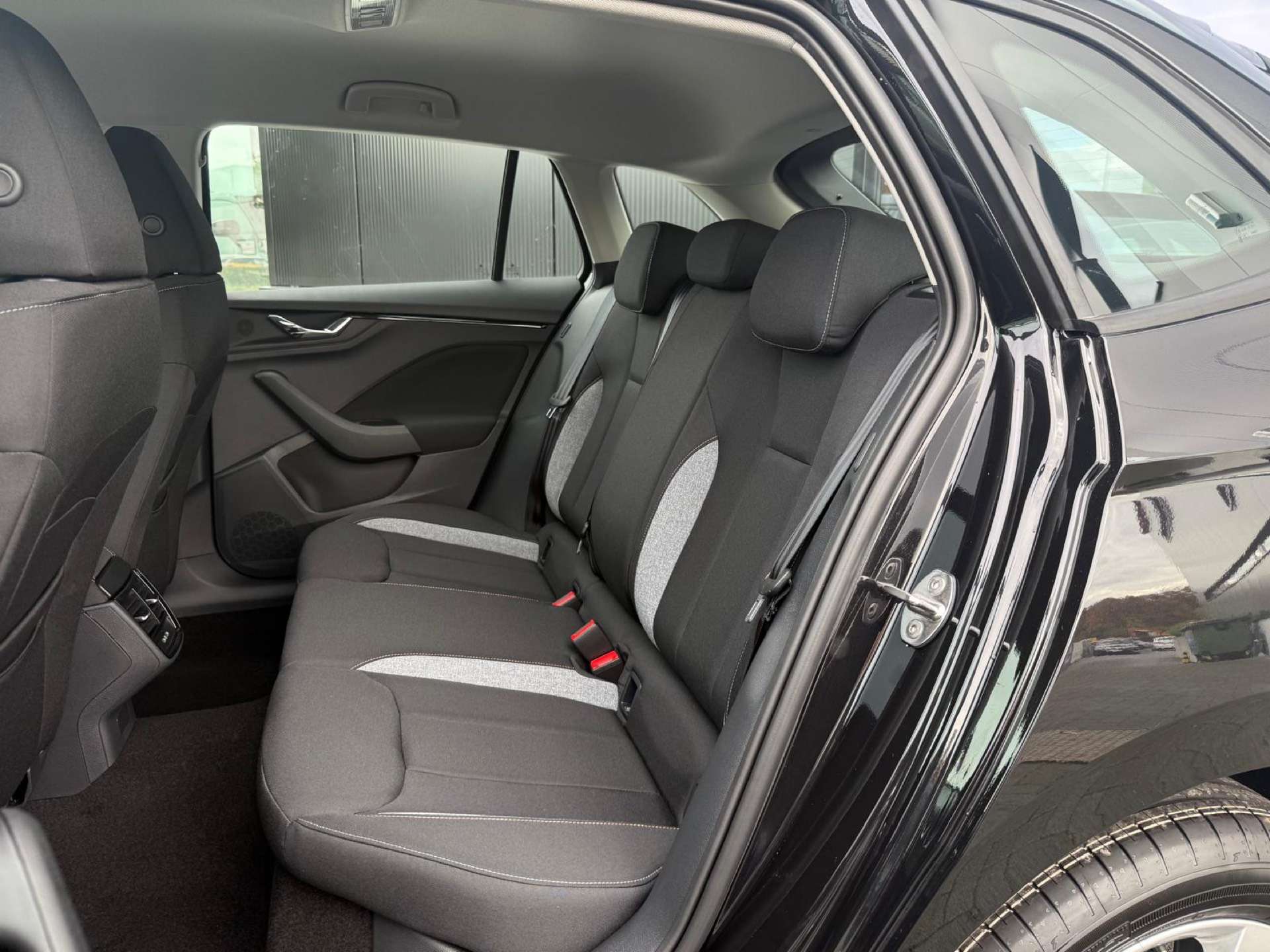 Skoda Scala 1.0 TSI 115pk DSG Drive automaat NIEUW KORTING  !!