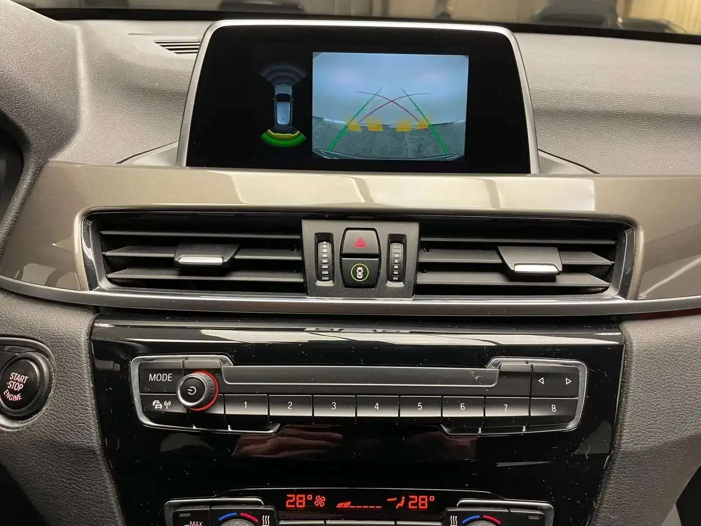 BMW X1 1.5iA sDrive *TVA*CAMERA*LED*1ER PROPRIO*GARANTIE*