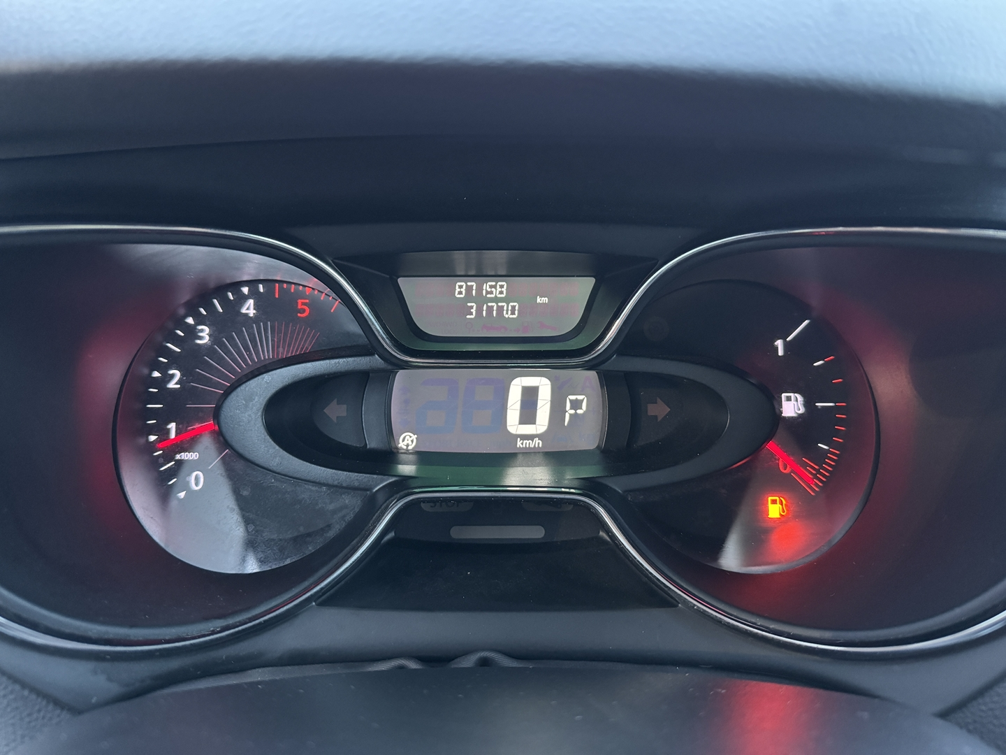 Renault CAPTUR 1.5 DCI 90CH STOP&START ENERGY INTENS EDC EURO6 2016