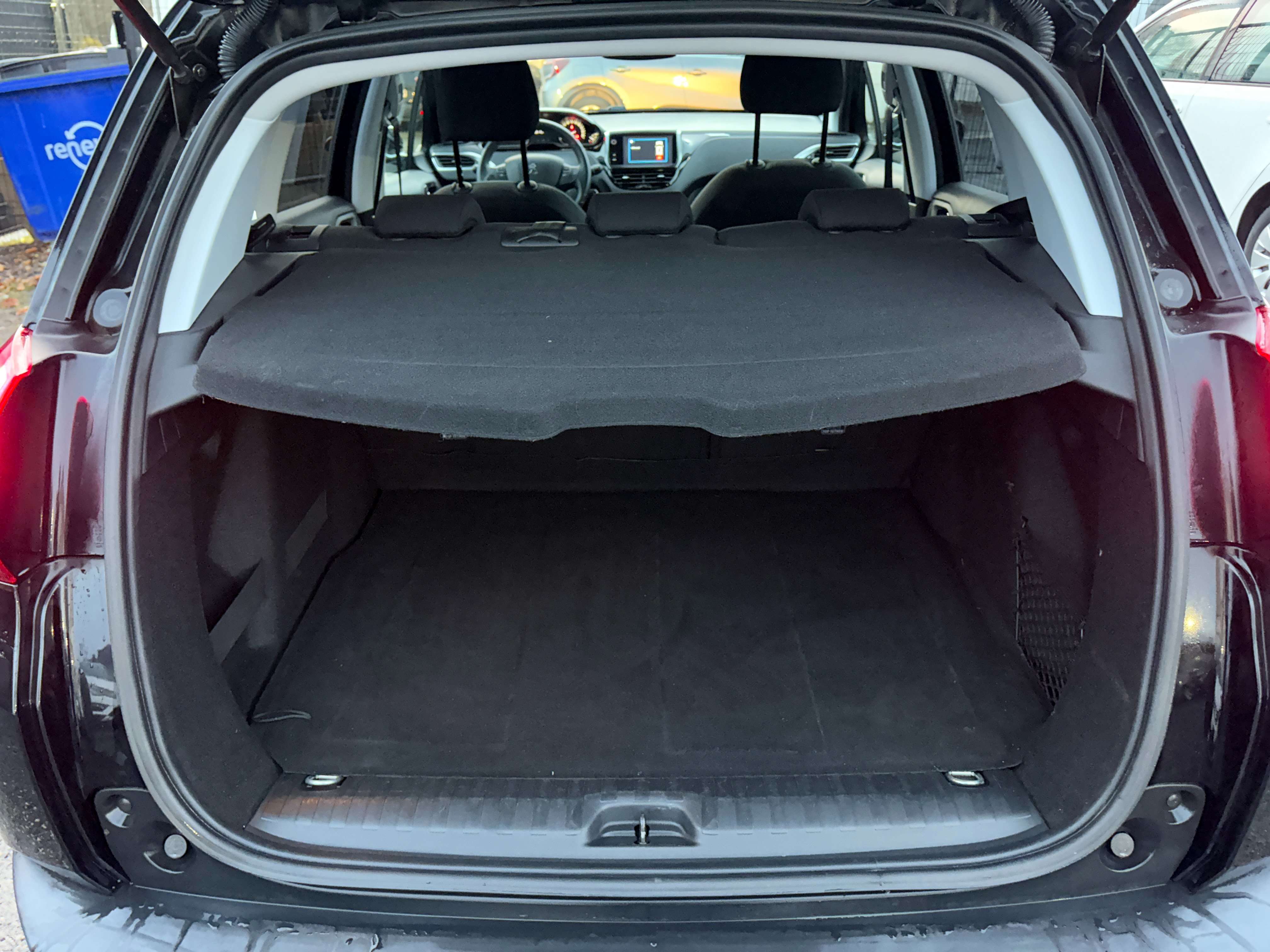 Peugeot 2008 1.2i Signature - EU6 - GARANTIE 1AN -