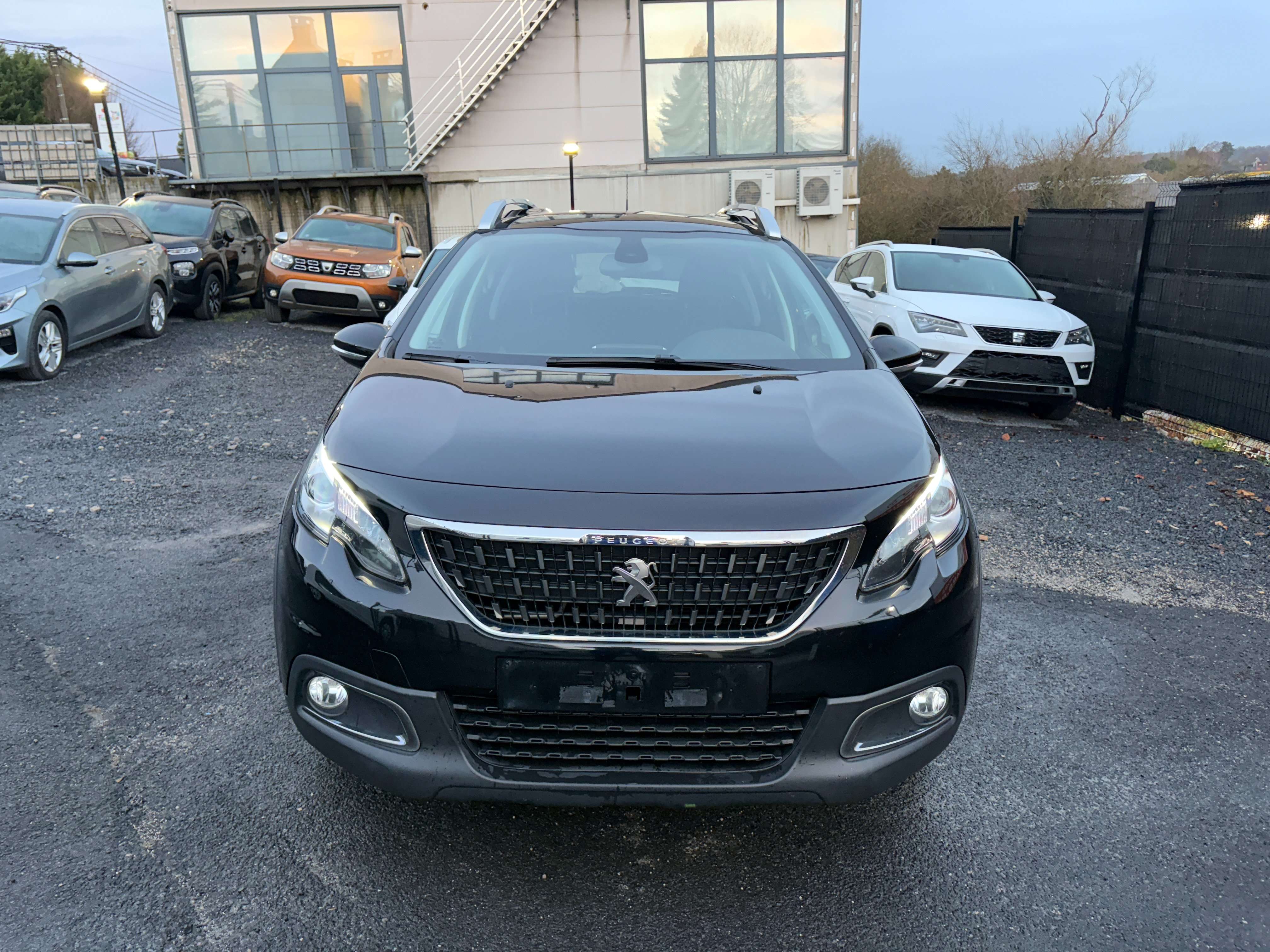 Peugeot 2008 1.2i Signature - EU6 - GARANTIE 1AN -