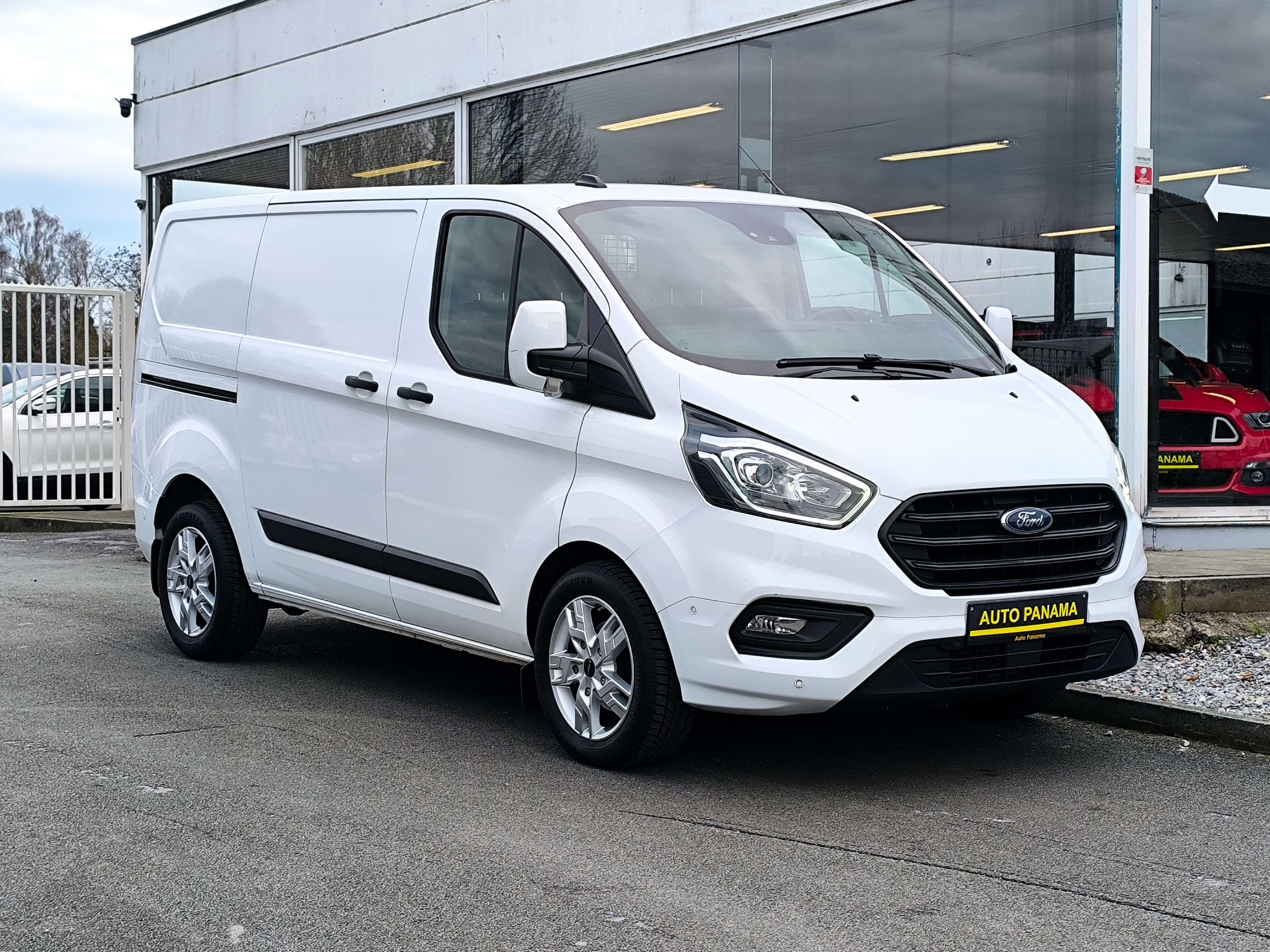 Ford Transit Custom 2.0TDCI 130CV B.AUTO L2 TVA COMPRİ 2X PORTE LATER