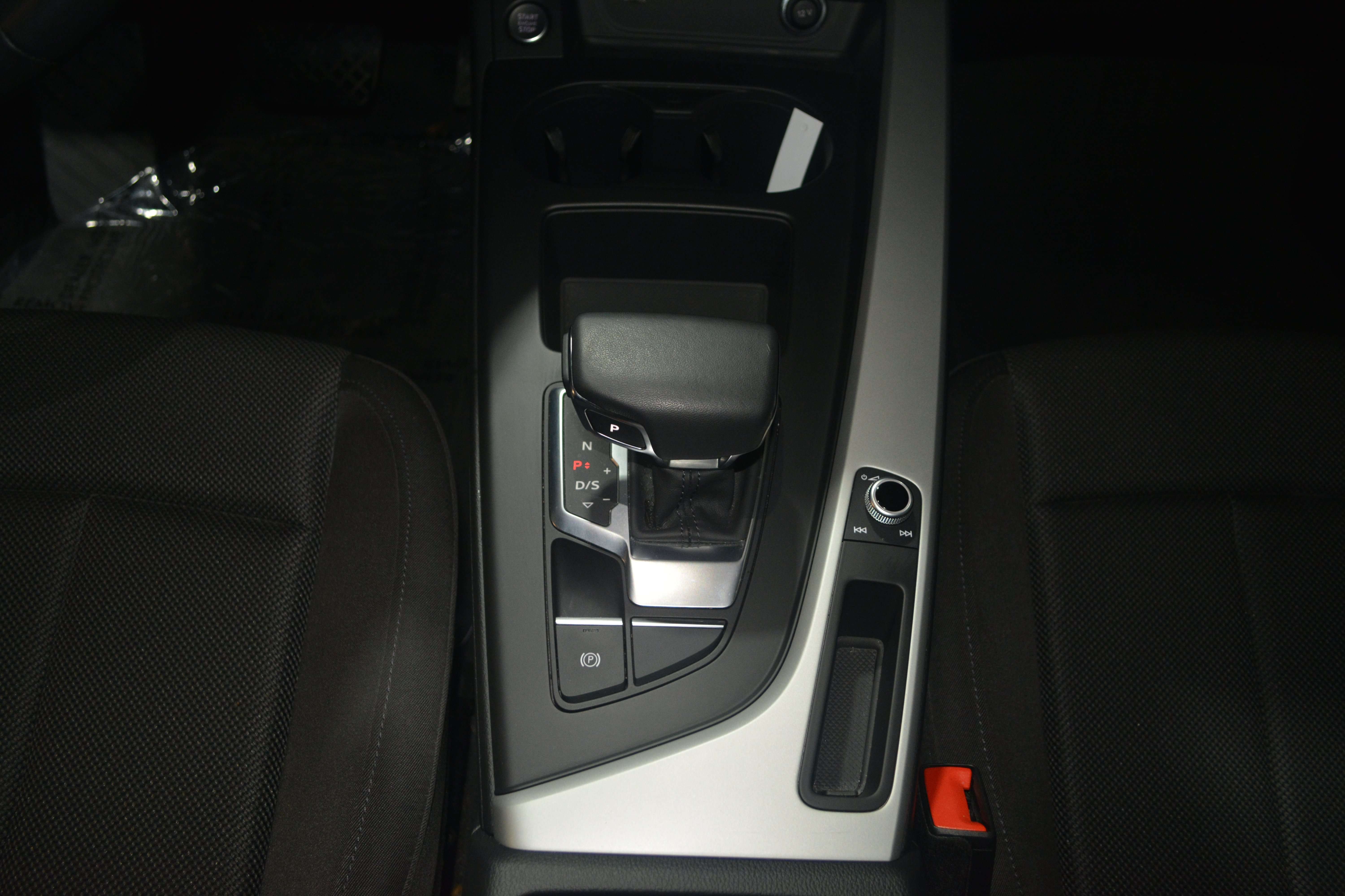 Audi A4 A4 Avant 35 TFSI S tronic advanced / ADAPTIVE CR.