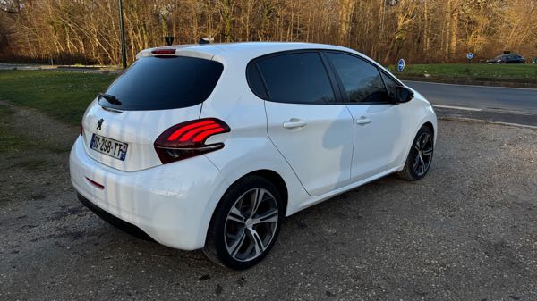 Peugeot 208 (2) 1.6 BLUEHDI 75 ACTIVE 5P