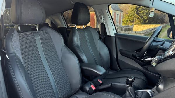 Peugeot 208 (2) 1.6 BLUEHDI 75 ACTIVE 5P