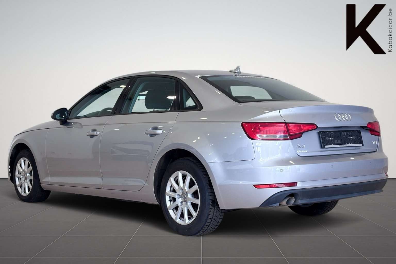 Audi A4 2.0 TDi 136cv B.V S tronic//GPS/CAPTEURS/TEL/USB