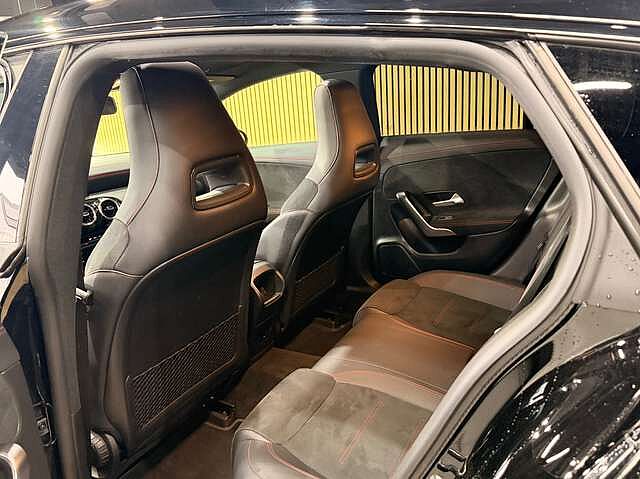 Mercedes-Benz CLA 180 Shooting Brake * SHOOTING BRAKE * PACK AMG * GAR 12 MOIS *