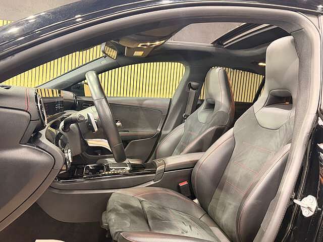 Mercedes-Benz CLA 180 Shooting Brake * SHOOTING BRAKE * PACK AMG * GAR 12 MOIS *