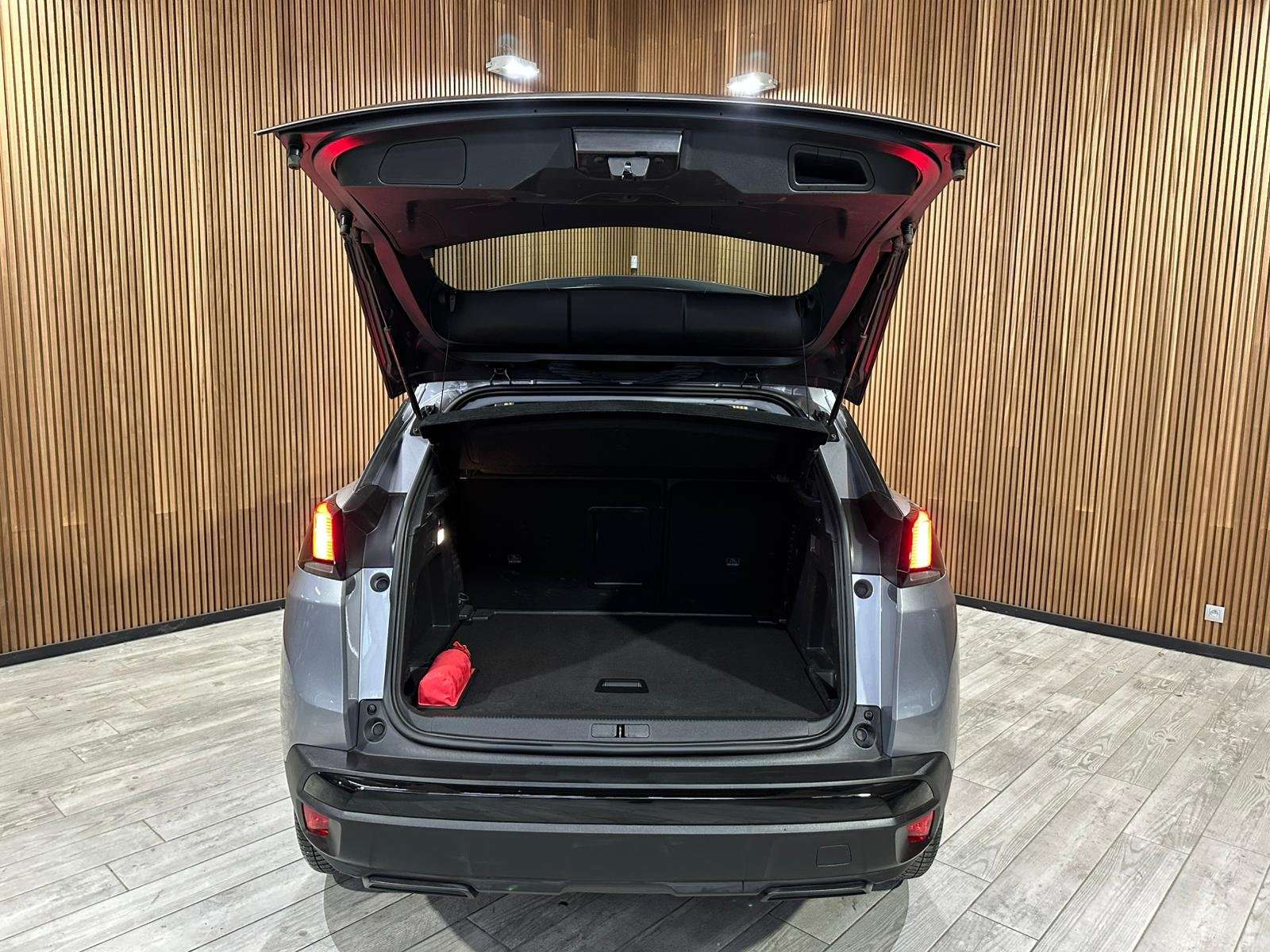 Peugeot 3008 1.5 HDi Aut. Alu18"/Cam360/Led/Pdc *1j garantie*