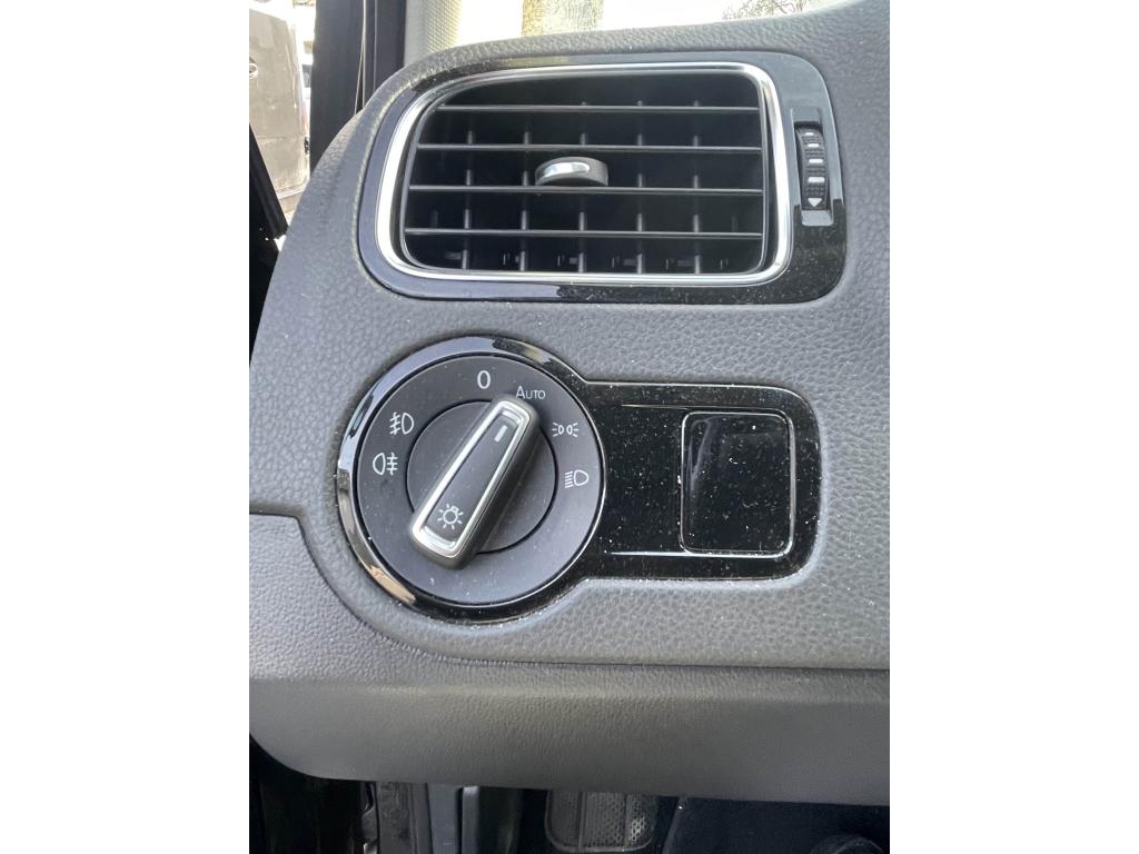 Volkswagen Polo 1.2 TSI BlueMotion - 90 BV DSG 7 V 6R Confortline PHASE 2