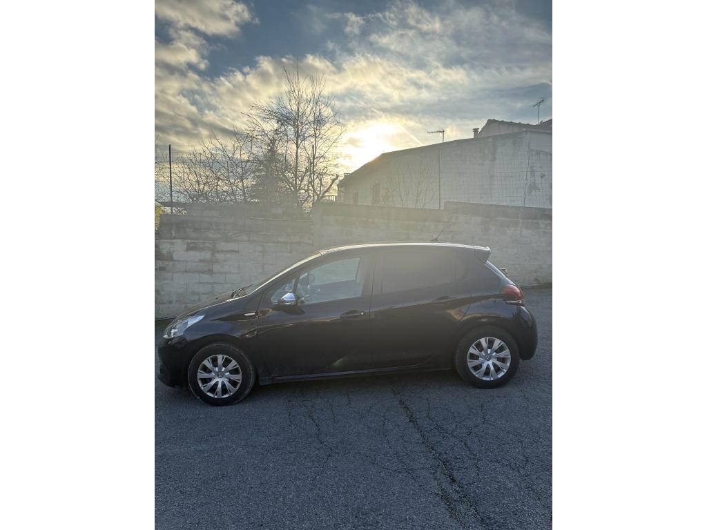 Peugeot 208 1.2i PureTech 12V - 82 BERLINE Urban Soul PHASE 2
