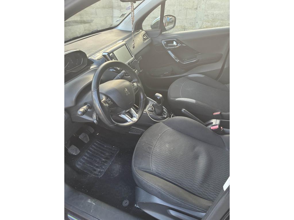 Peugeot 208 1.2i PureTech 12V - 82 BERLINE Urban Soul PHASE 2