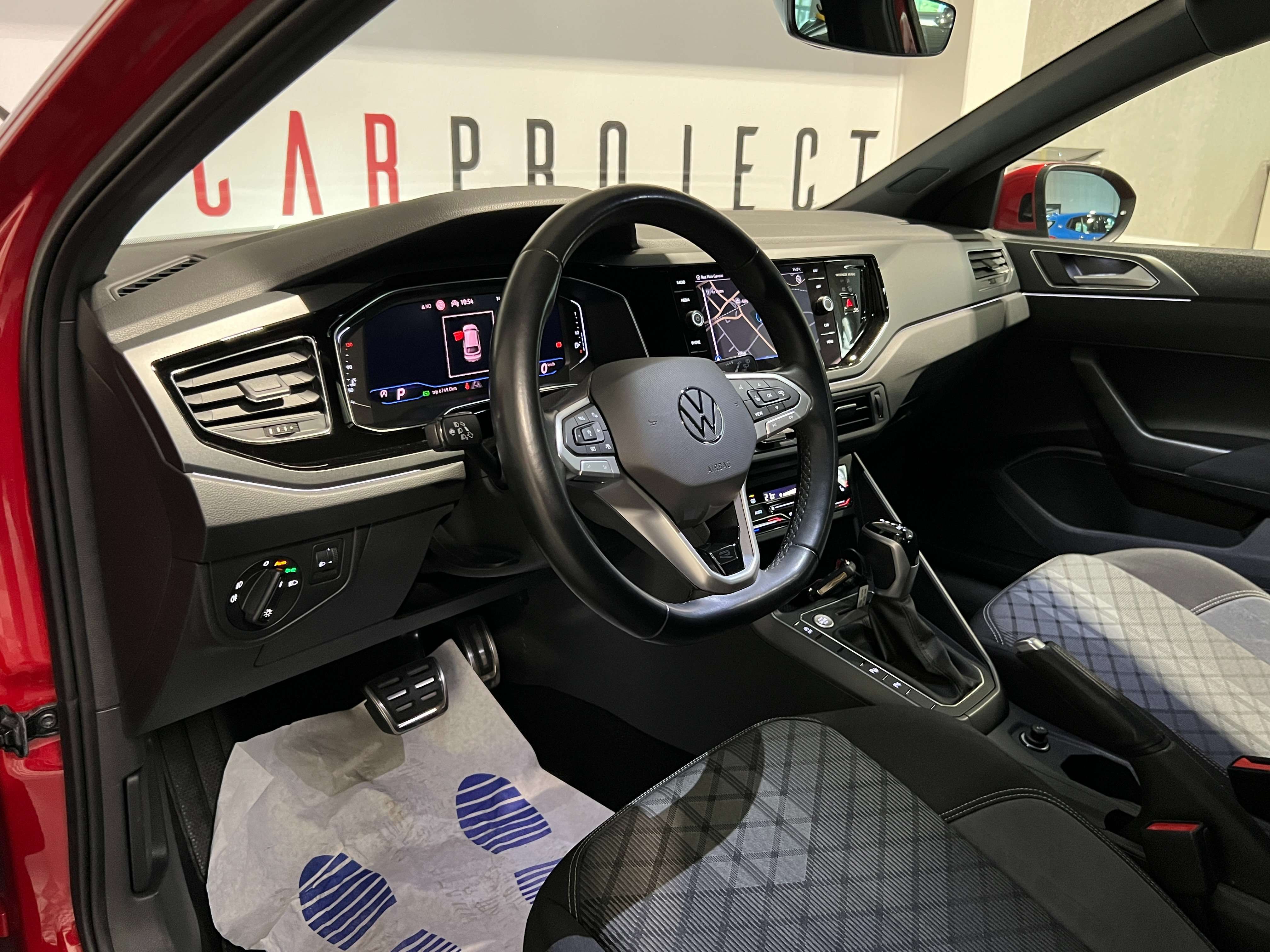 Volkswagen Taigo 1.5 TSI R-Line DSG/FULL LED/GPS/CARPLAY/PDC AV+AR