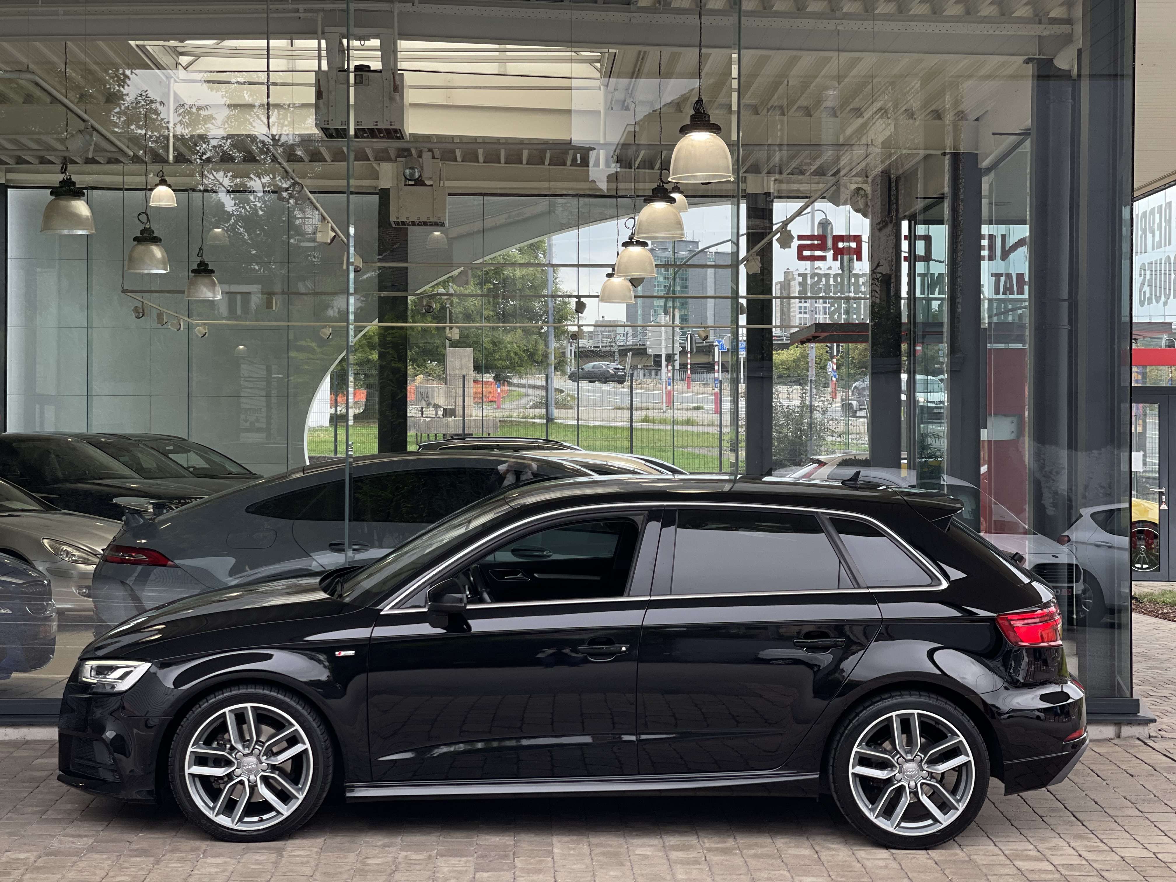 Audi A3 S Line 2.0 TDi Sportback CAMERA-GPS-BIXENON-JA18P