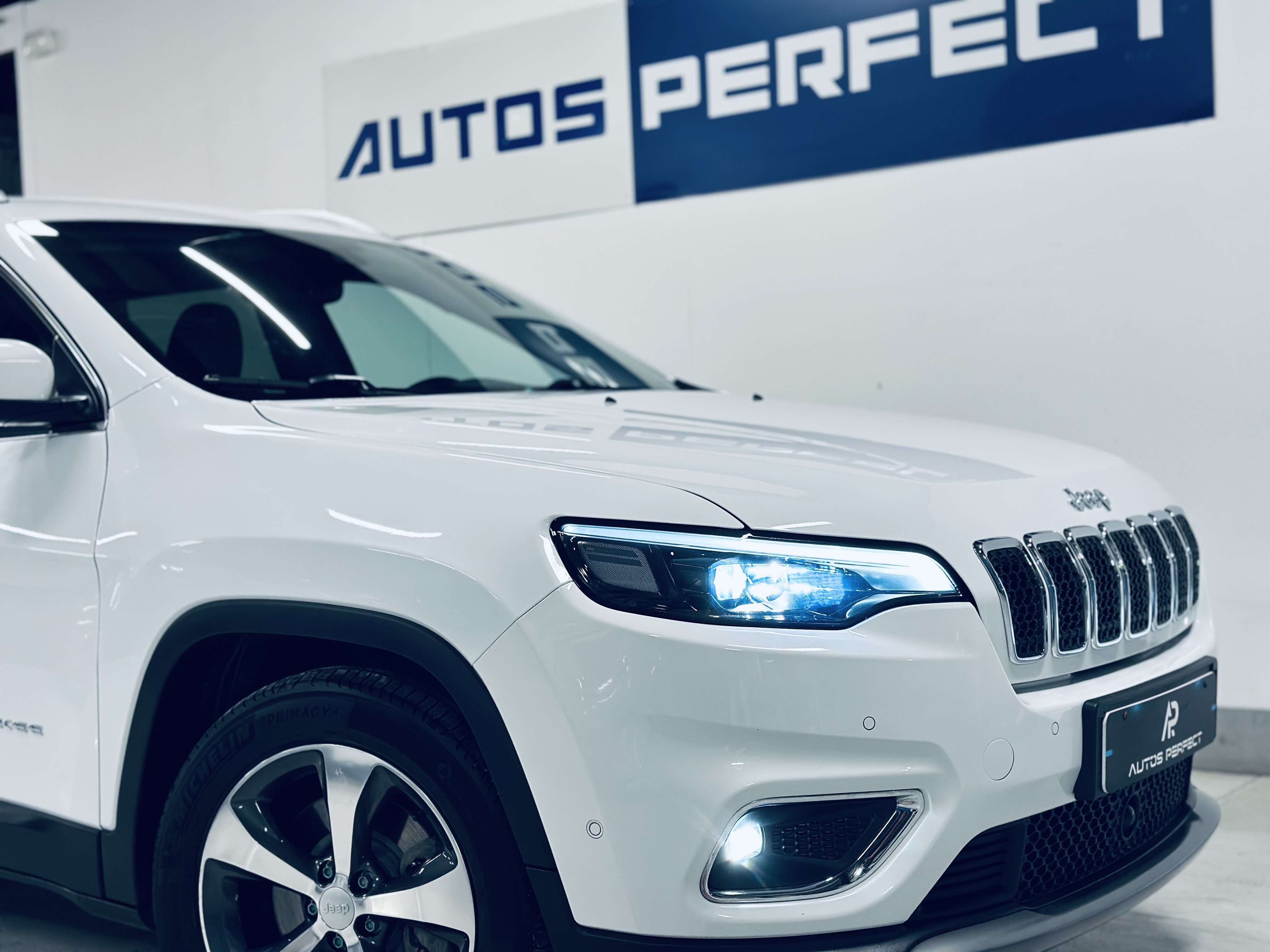 Jeep Cherokee 2.2 2WD BOITE AUTO PALETTE Limited CAMERA PDC JA18