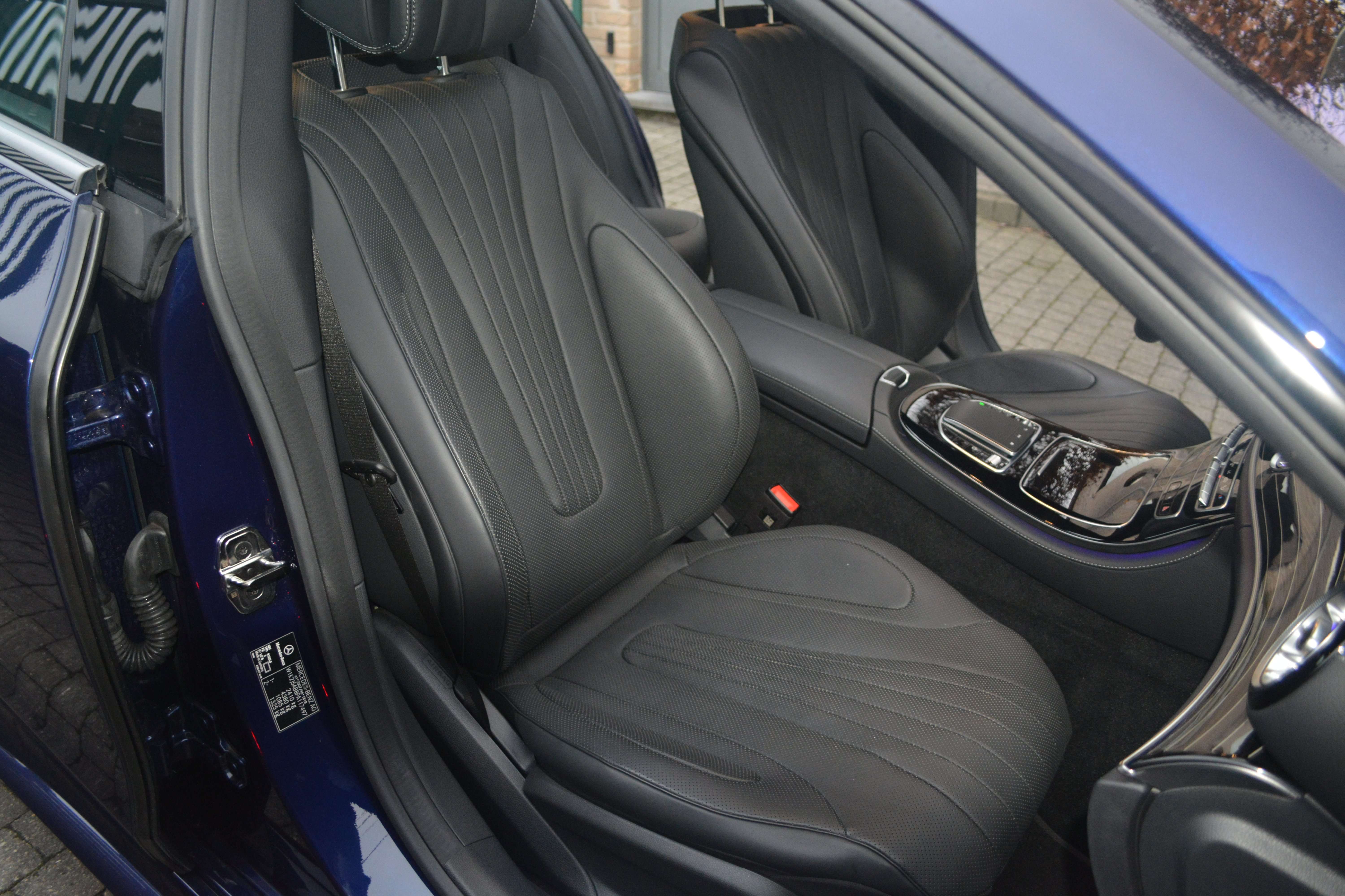 Mercedes-Benz CLS 350 CLS 350h  9G-TRONIC AMG Line HEAD-UP / FULL-FULL