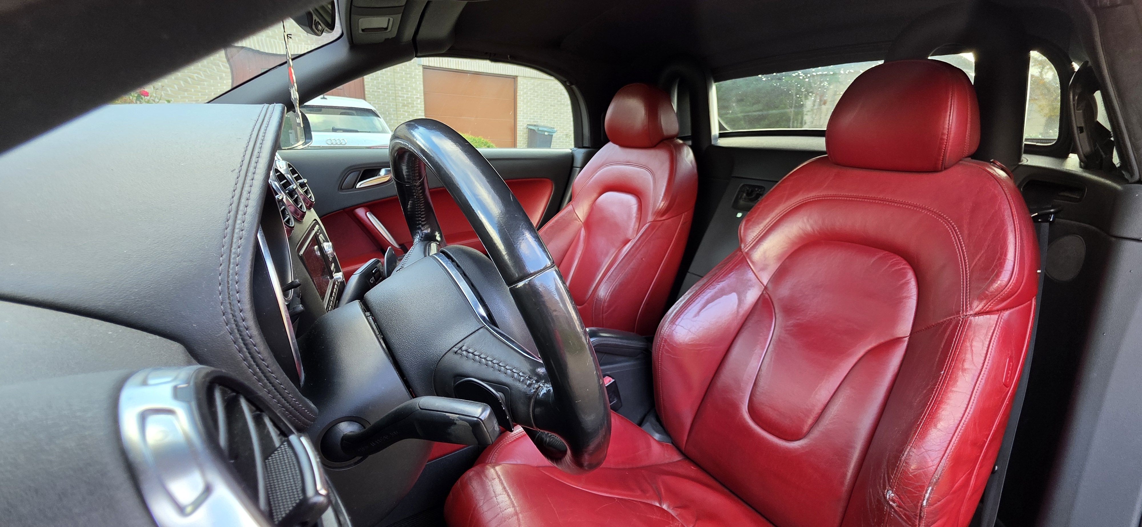 Audi Tt Cabrio 2.0 TFSI / AUTOMAT / CUIR