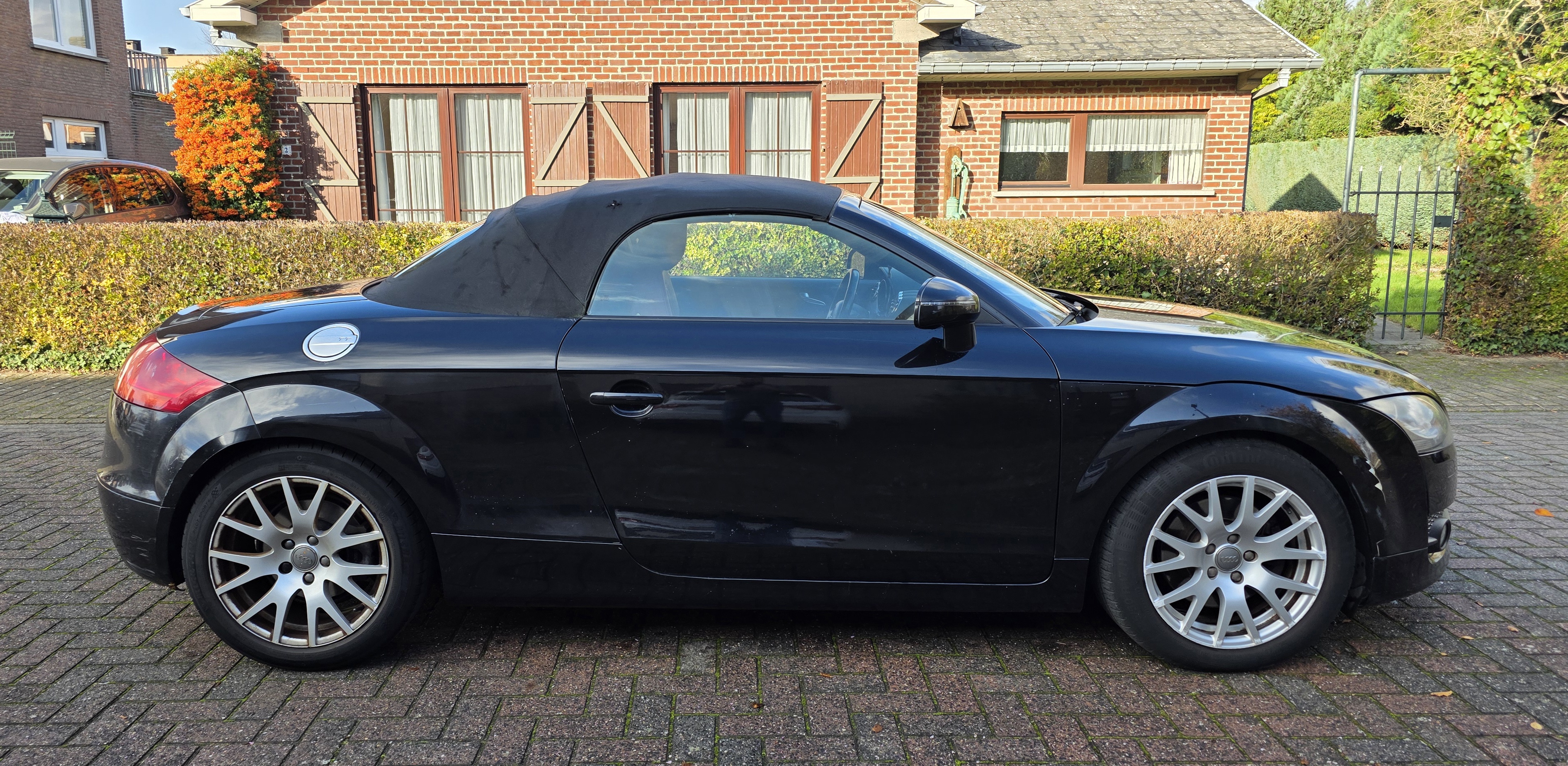 Audi Tt Cabrio 2.0 TFSI / AUTOMAT / CUIR