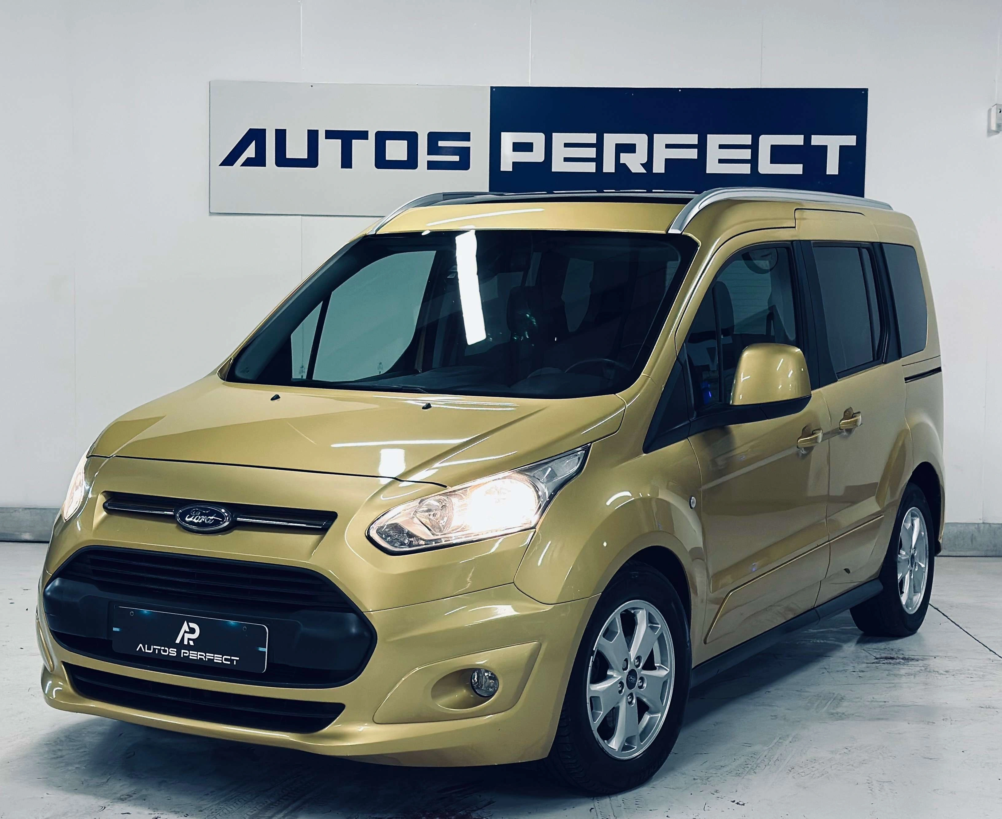 Ford Tourneo Connect Tourneo **VENDU**SOLD**VENDU**