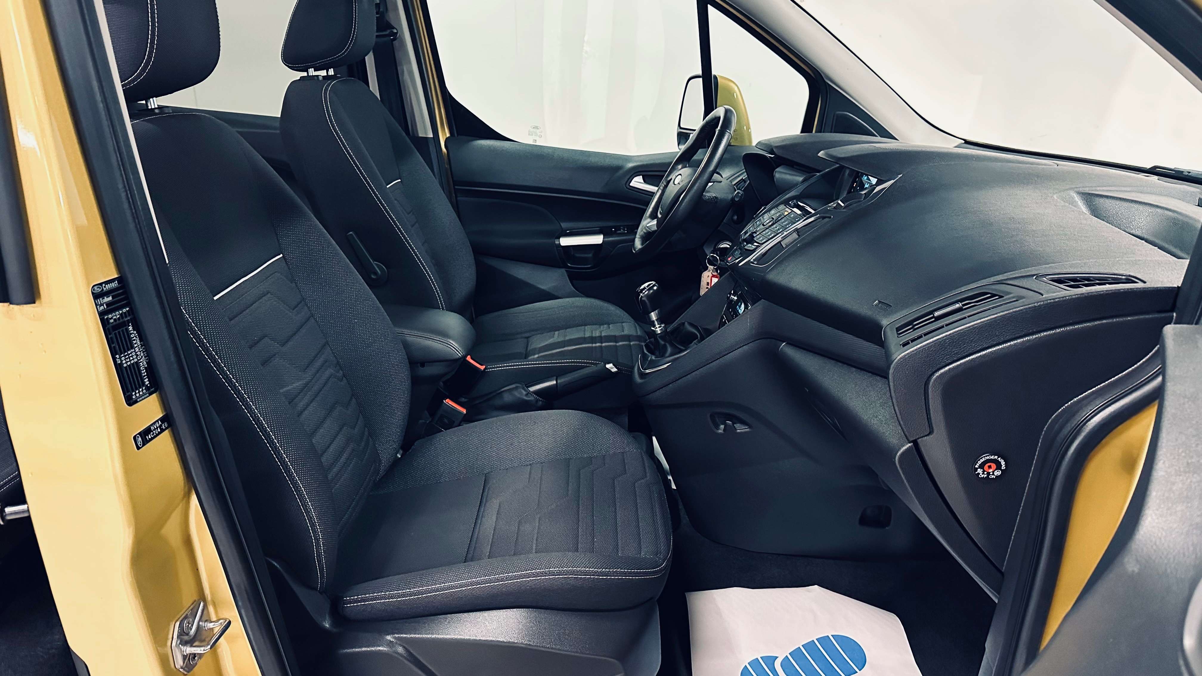 Ford Tourneo Connect Tourneo **VENDU**SOLD**VENDU**