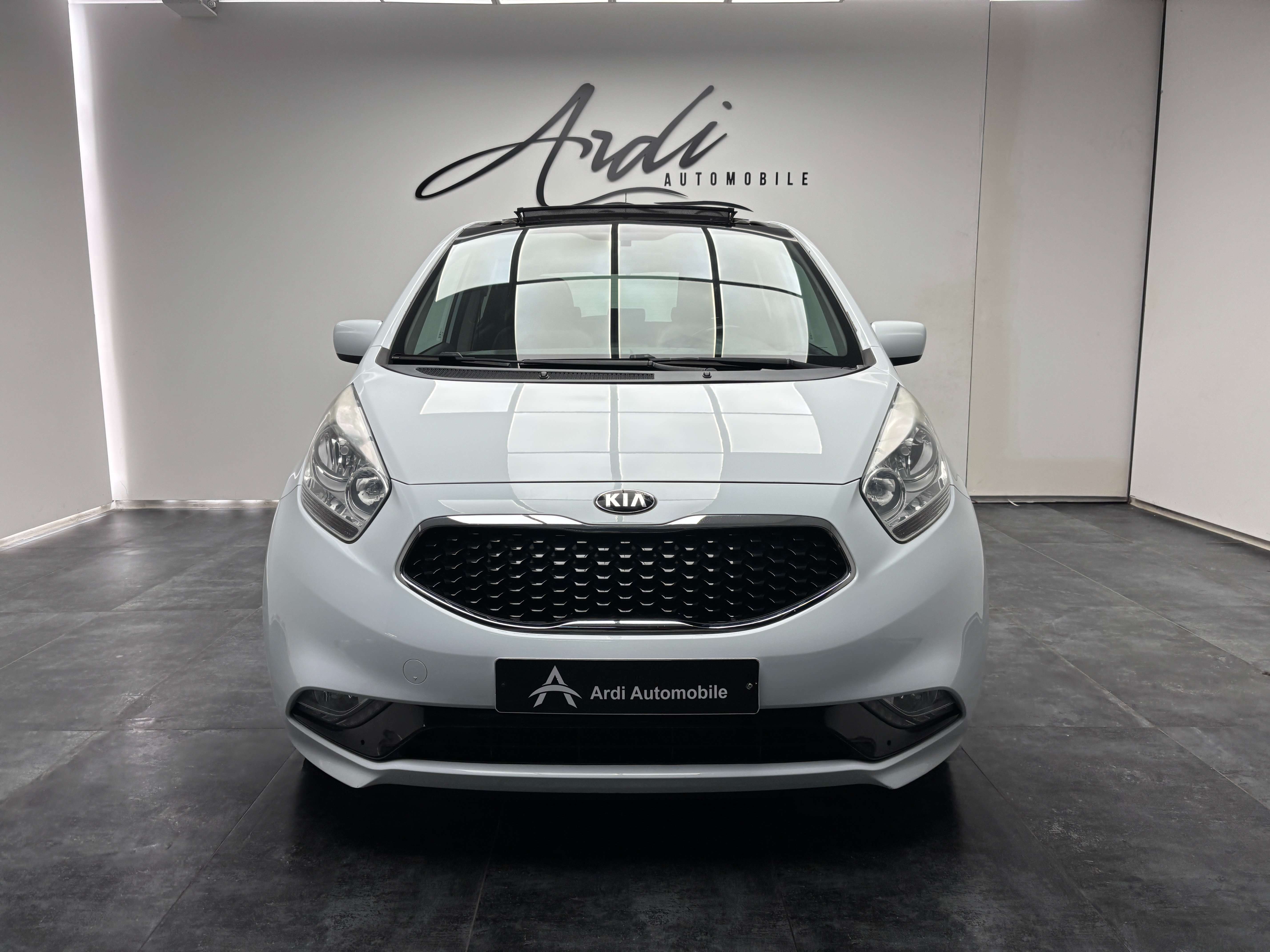 Kia Venga 1.4 CRDi *TOIT OUV+PANO*CAMERA*BLUETOOTH*GARANTIE*