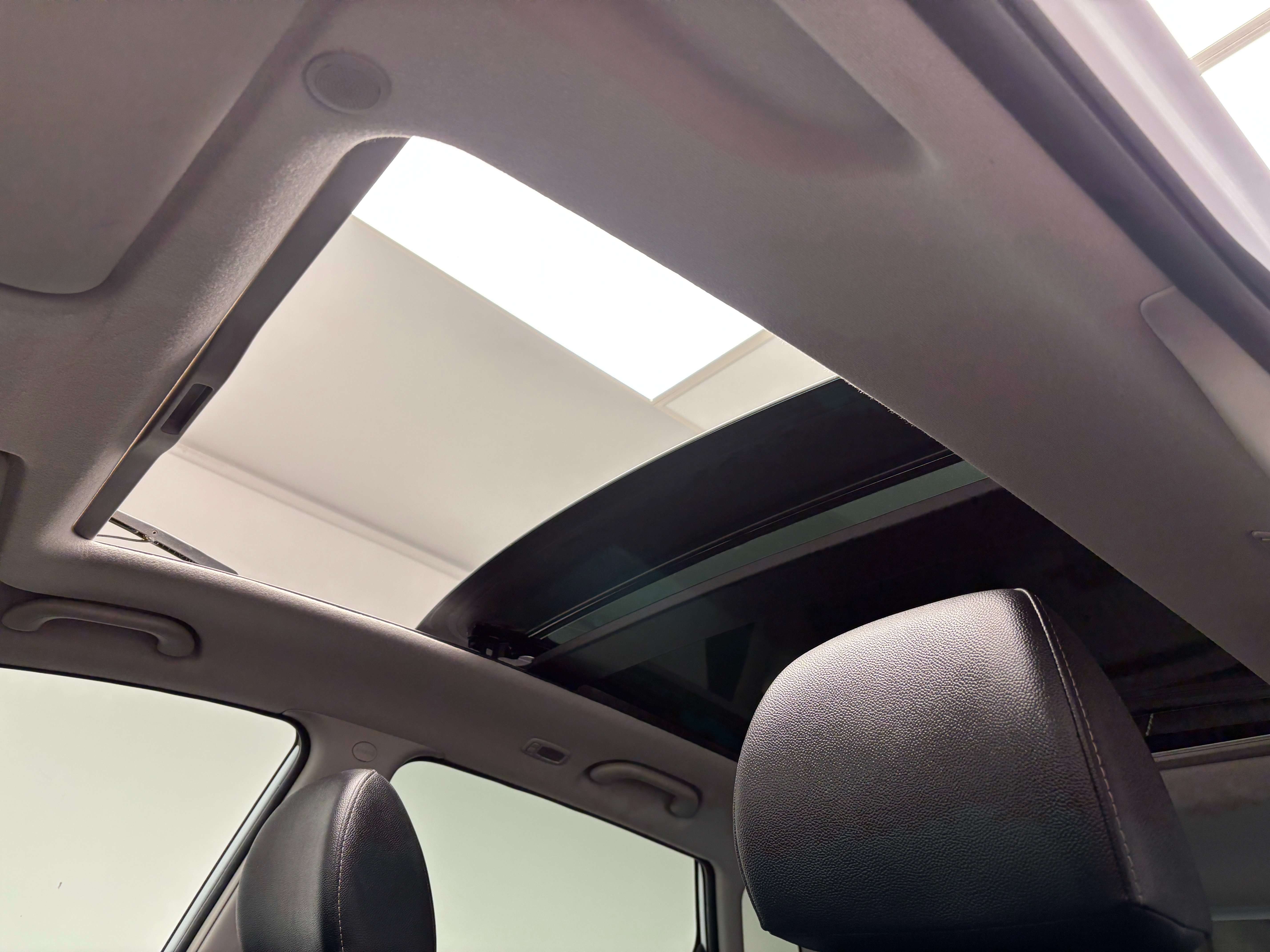 Kia Venga 1.4 CRDi *TOIT OUV+PANO*CAMERA*BLUETOOTH*GARANTIE*