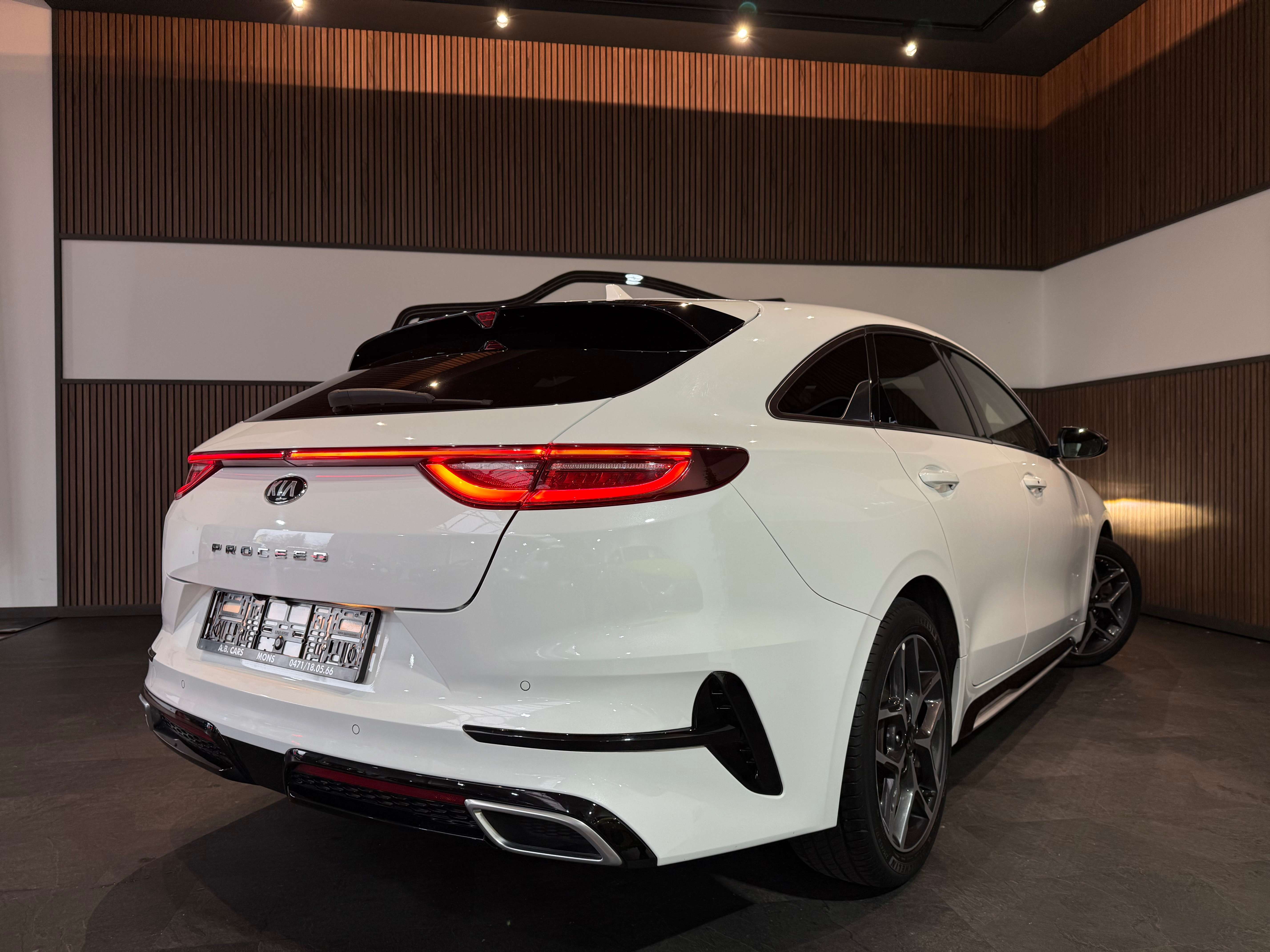 Kia ProCeed / pro_cee'd 1.0 T-GDI GT Line *GARANTIE KIA 01/2029* 1ERE MAIN