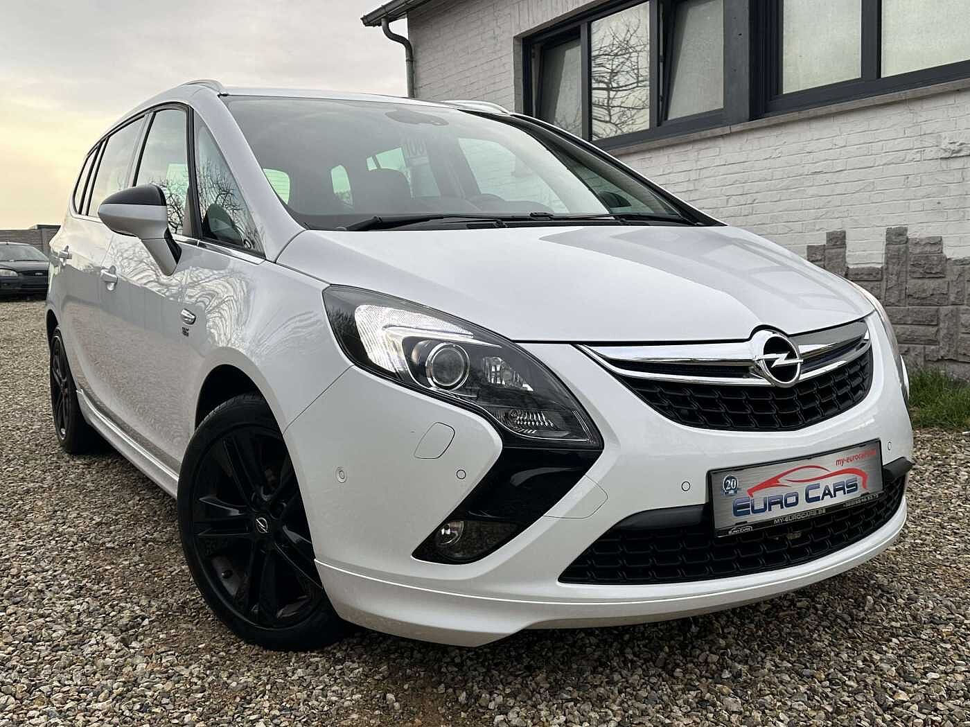 Opel Zafira Tourer 1.4 Turbo OPC LINE CUIR/XENON/LED/GPS//reservé