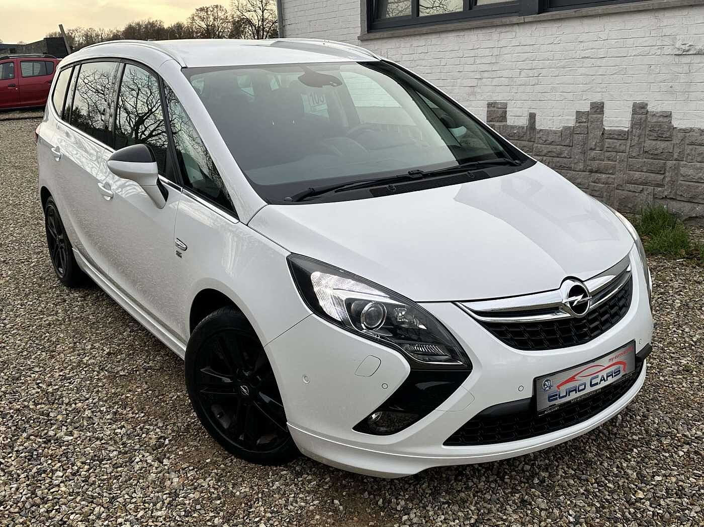 Opel Zafira Tourer 1.4 Turbo OPC LINE CUIR/XENON/LED/GPS//reservé