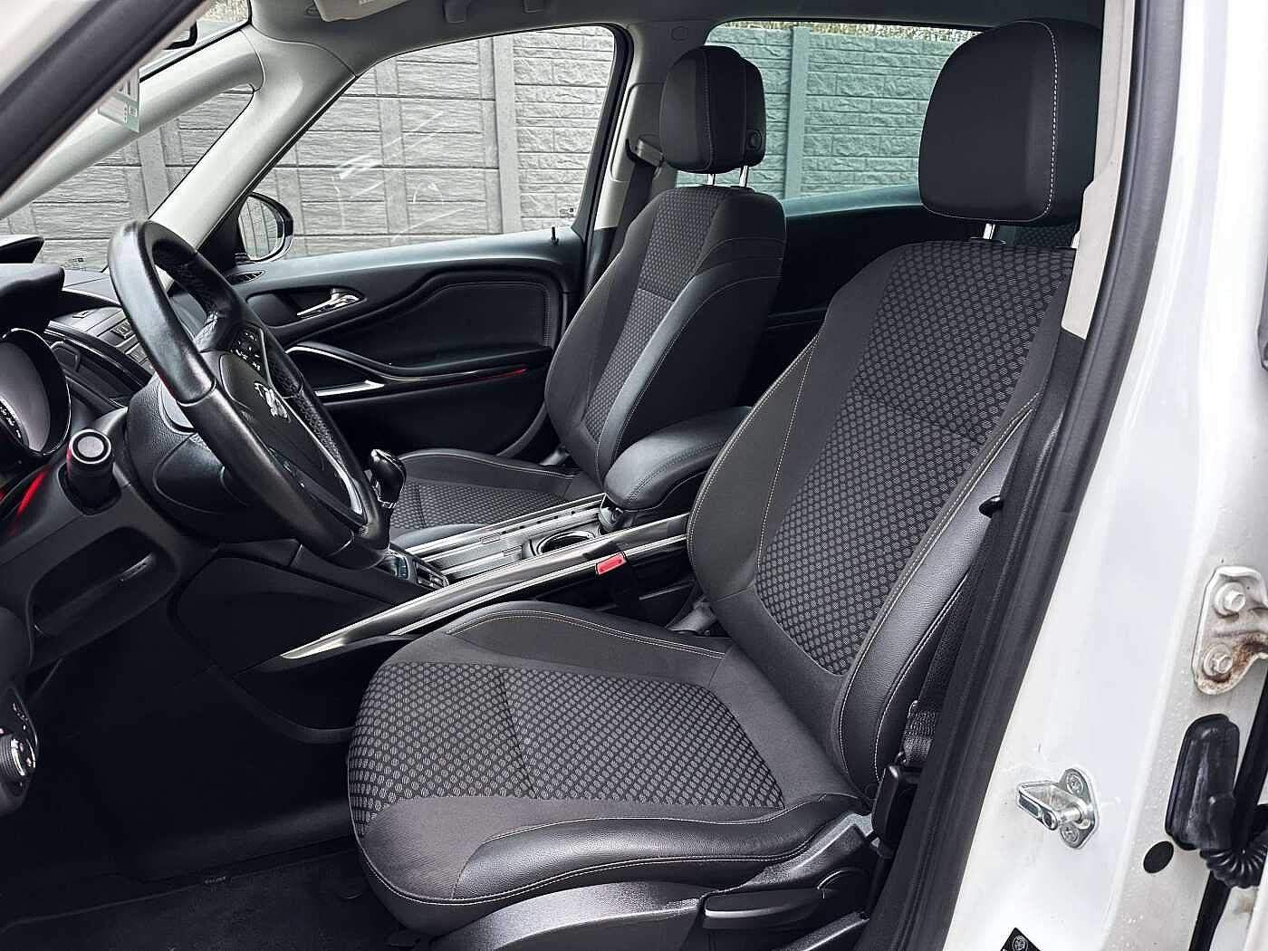 Opel Zafira Tourer 1.4 Turbo OPC LINE CUIR/XENON/LED/GPS//reservé