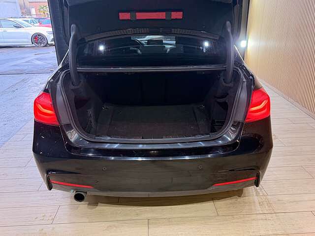 BMW 318 Saloon DA * GARANTIE 12 MOIS * PACK M PERFORMANCE *