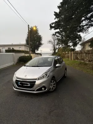 Peugeot 208 (2) 1.6 BLUEHDI 100 ALLURE 5P