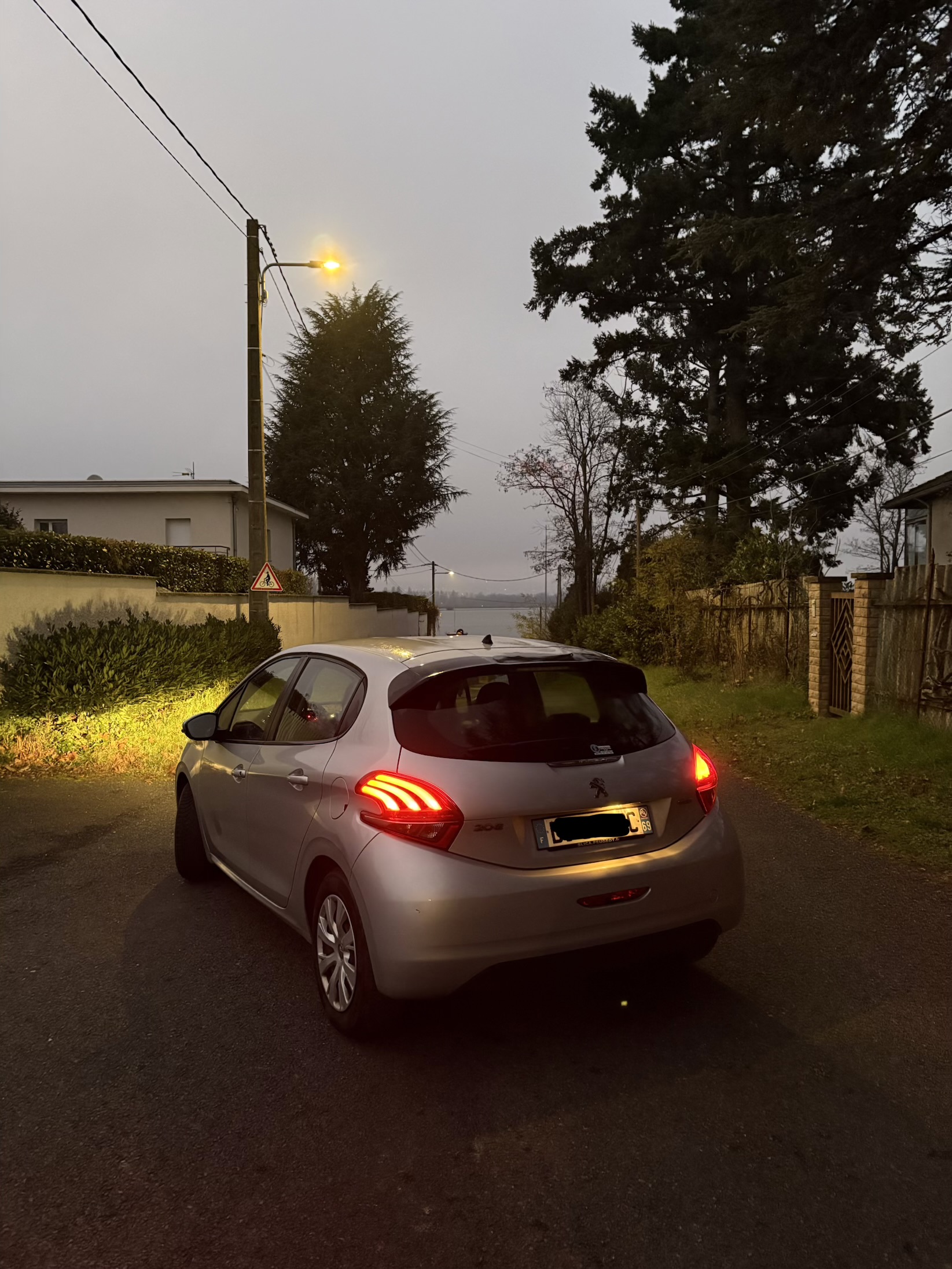 Peugeot 208 (2) 1.6 BLUEHDI 100 ALLURE 5P