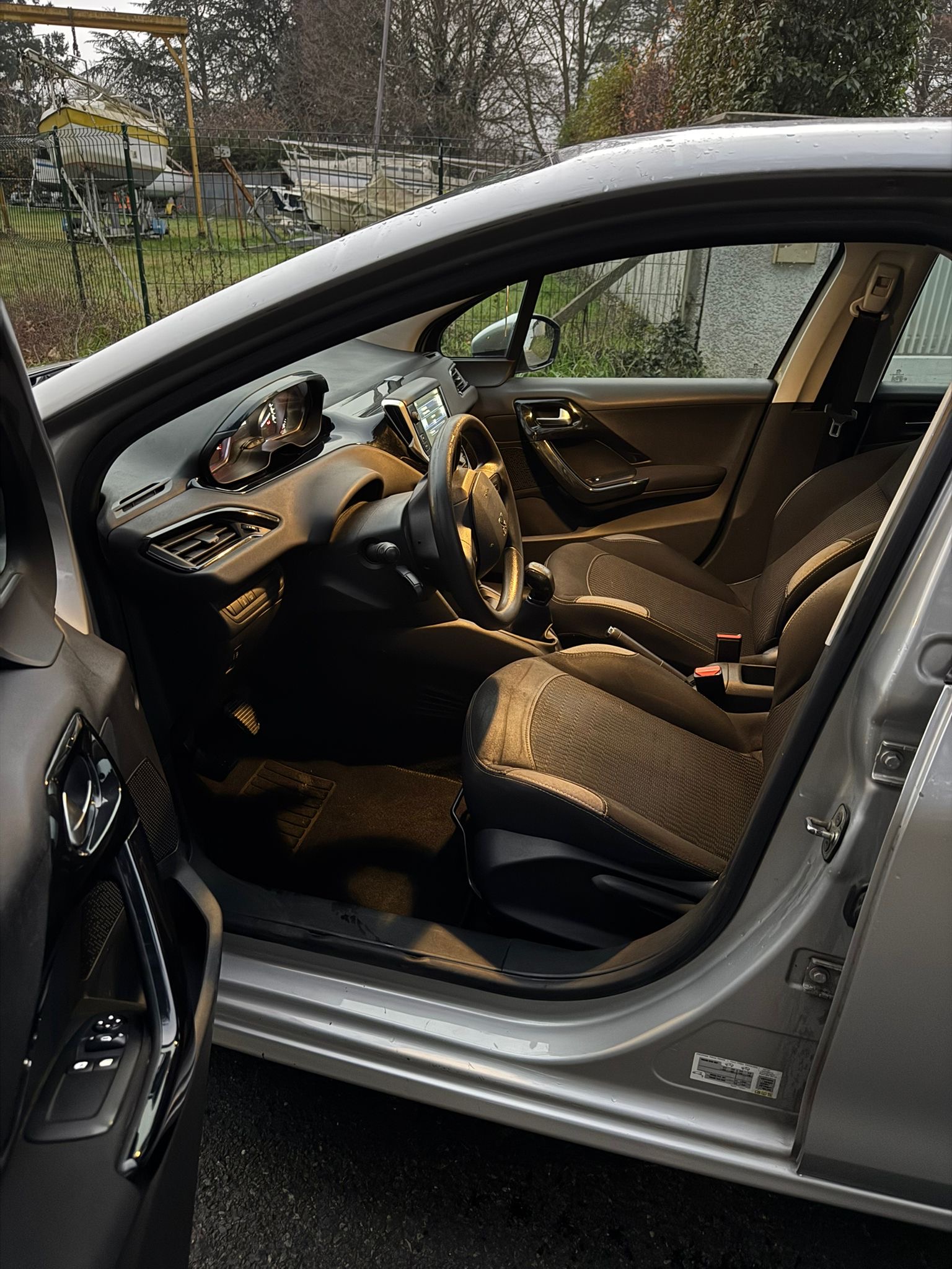 Peugeot 208 (2) 1.6 BLUEHDI 100 ALLURE 5P