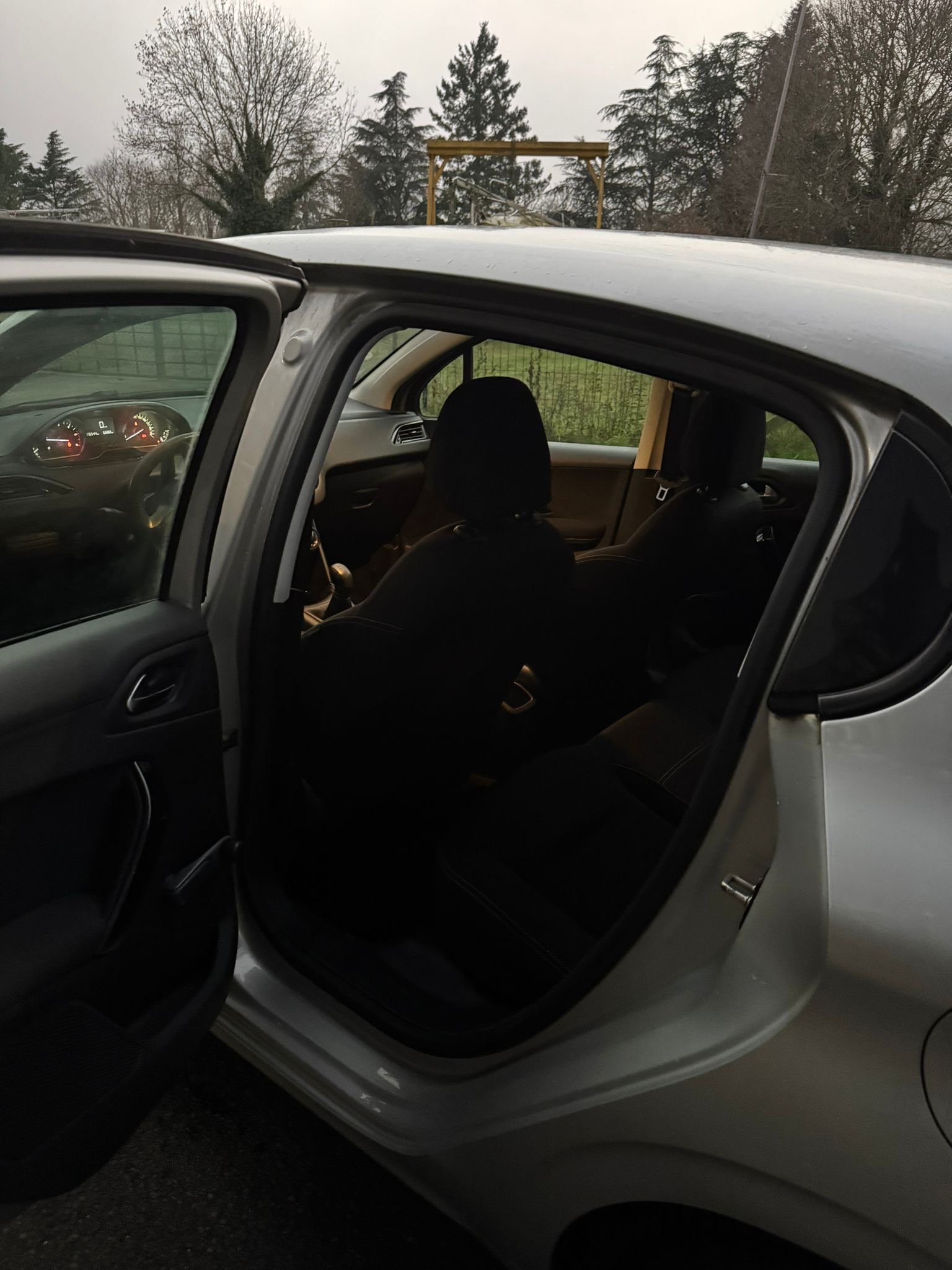 Peugeot 208 (2) 1.6 BLUEHDI 100 ALLURE 5P