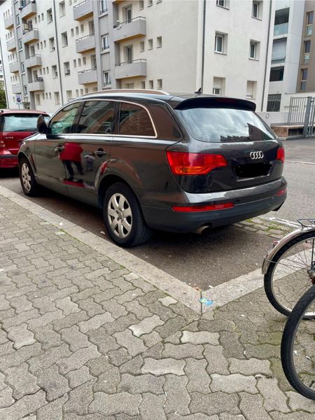 Audi Q7 3.0 V6 TDI AMBIENTE TIPTRONIC 5PL
