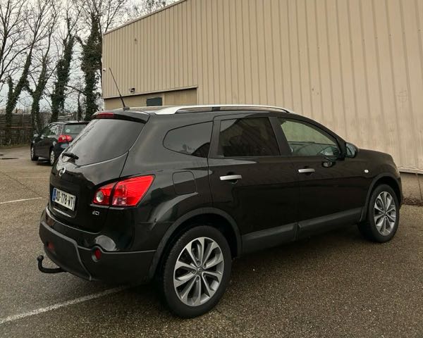 Nissan Qashqai +2 CT OK
