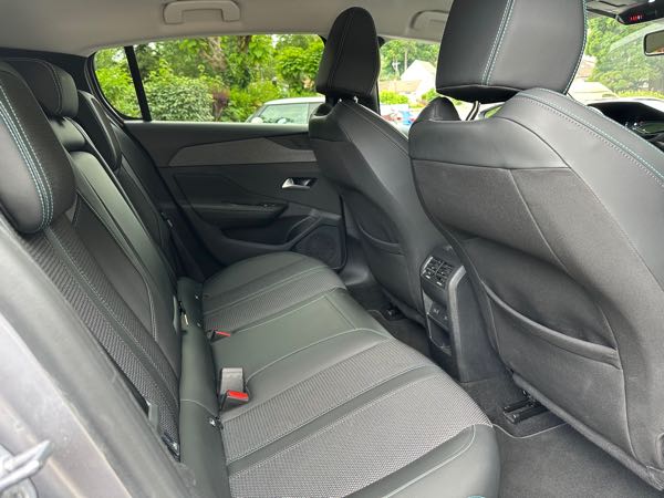 Peugeot 308 III 1.2 PURETECH 130 S&amp;S ALLURE EAT8