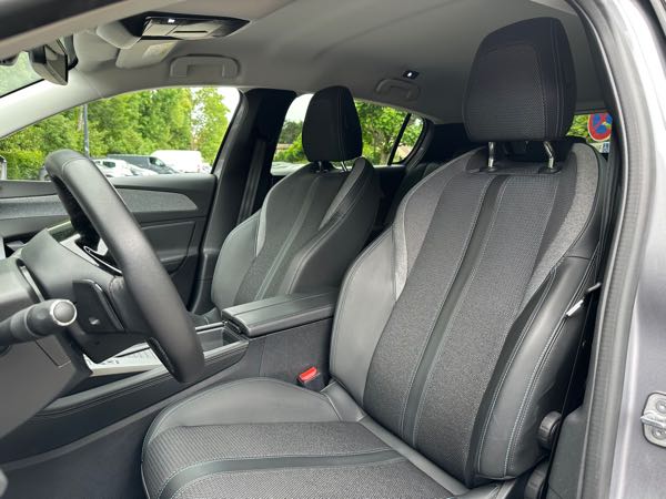 Peugeot 308 III 1.2 PURETECH 130 S&amp;S ALLURE EAT8