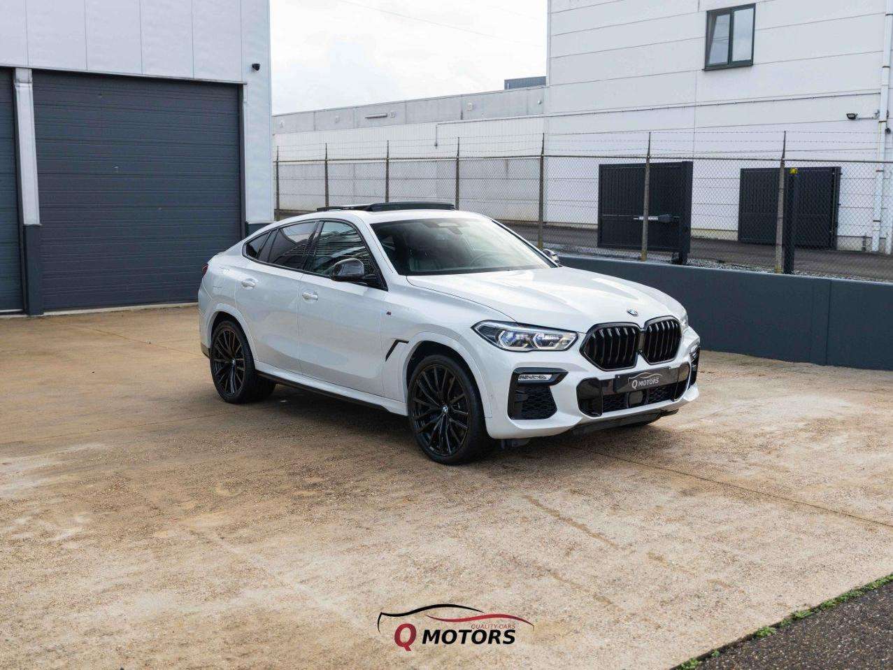 BMW X6 M X6 M50d/PANO-LASER-360-KEYLESS-ACC-HUD-SKY-BTW