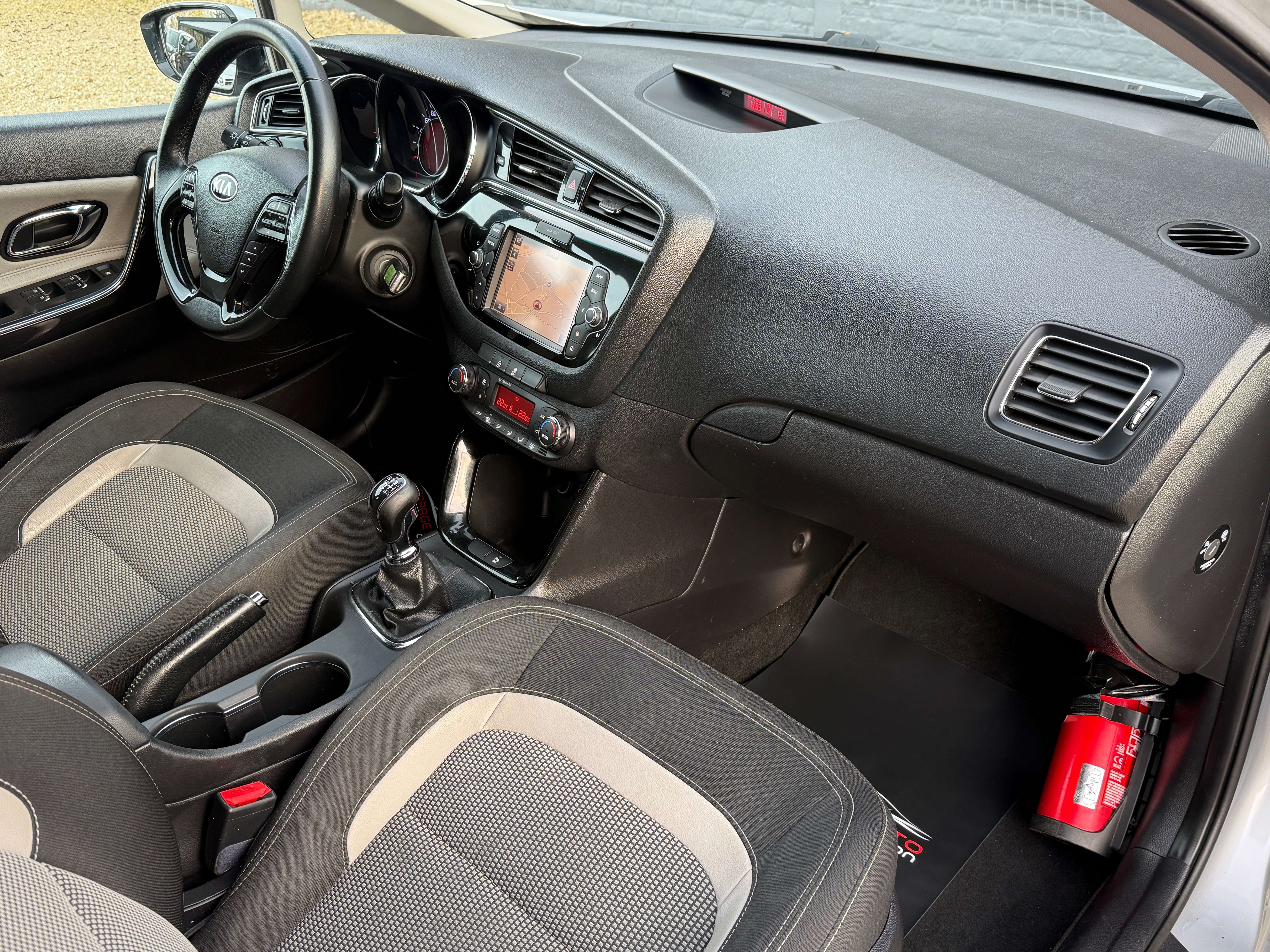 Kia Ceed SW / cee'd SW Cee'd SW 1.6 CRDi /Navi/Cam./Pdc/Led/Garantie/
