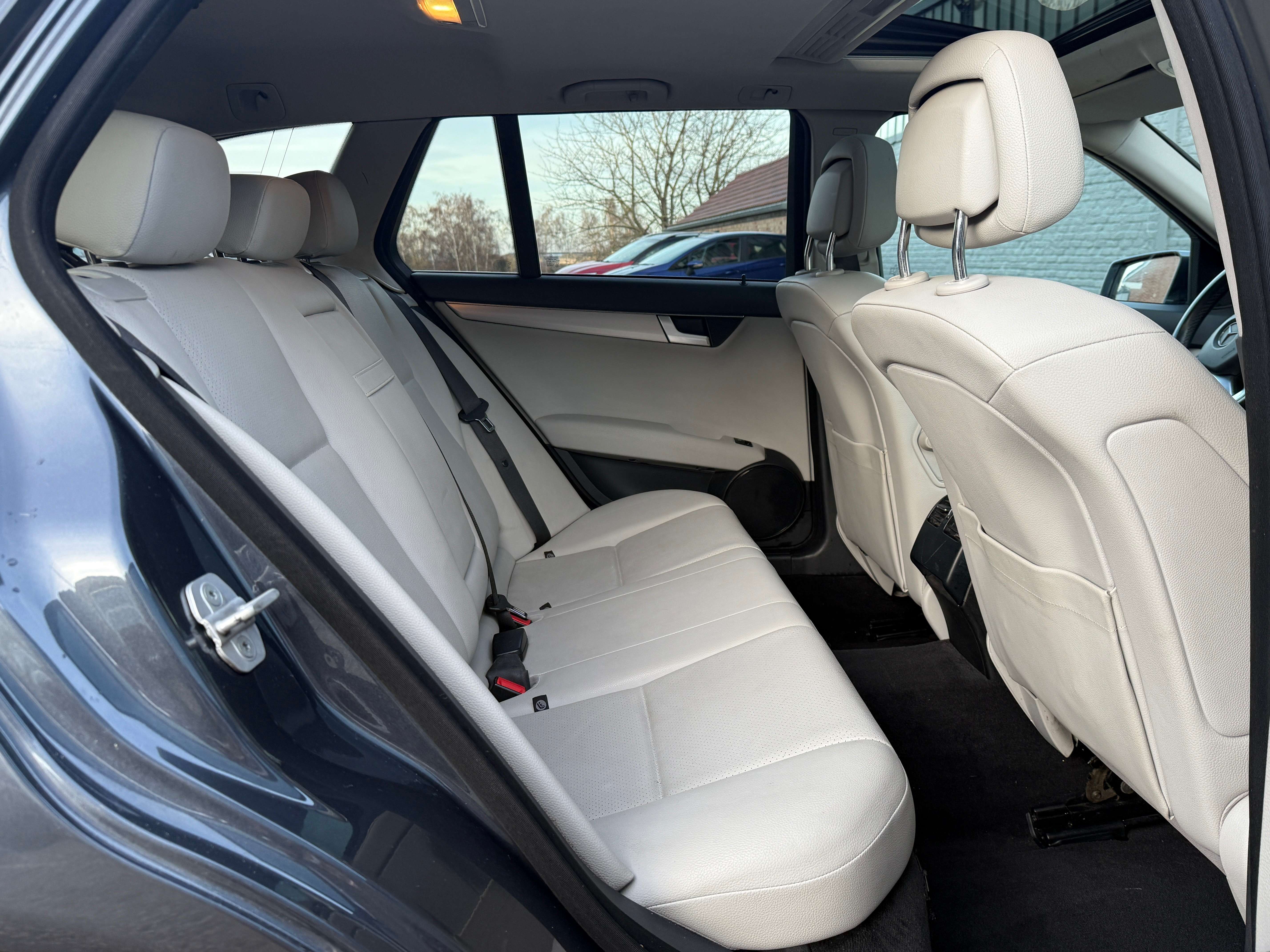 Mercedes-Benz C 180 C 180 CDI Avantgarde /Navi/Cuir/Xénon/T.o/Pdc/