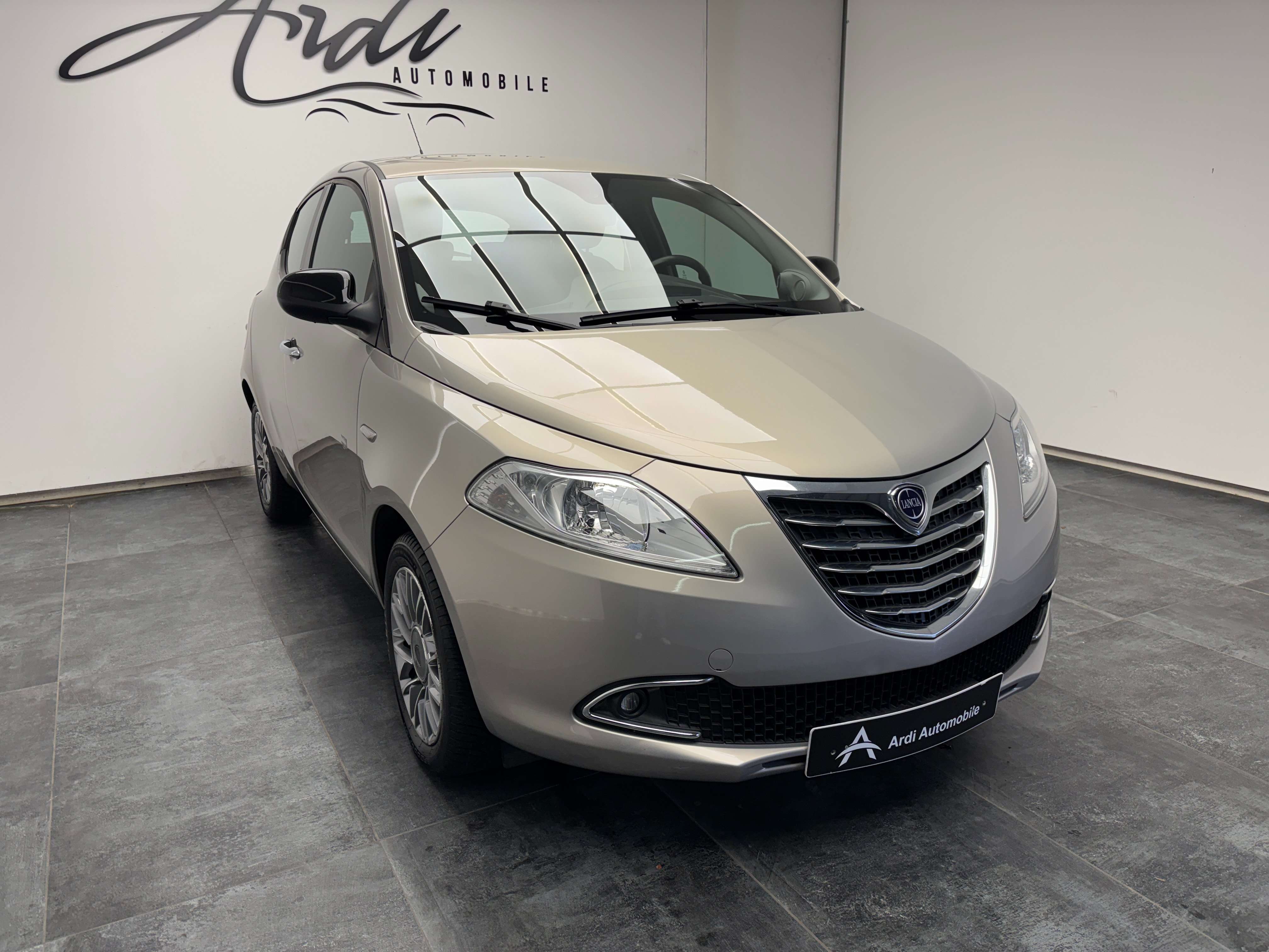 Lancia Ypsilon 1.2i *CRUISE CONTROL*AIRCO*1ER PROPRIO*GARANTIE*