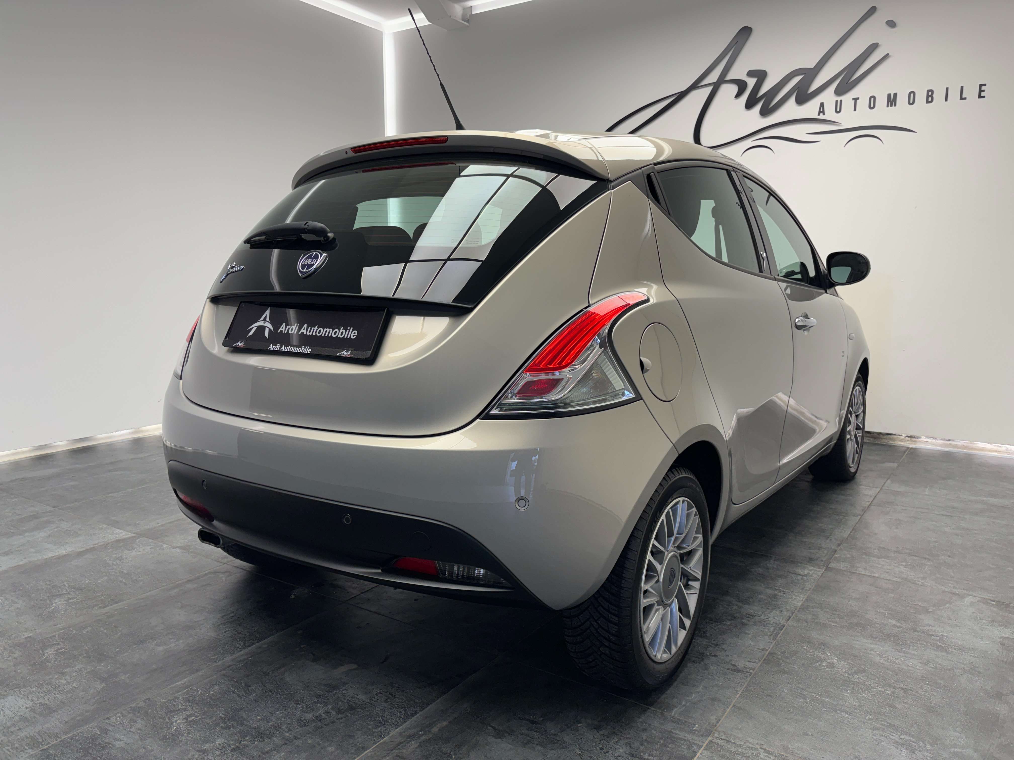 Lancia Ypsilon 1.2i *CRUISE CONTROL*AIRCO*1ER PROPRIO*GARANTIE*