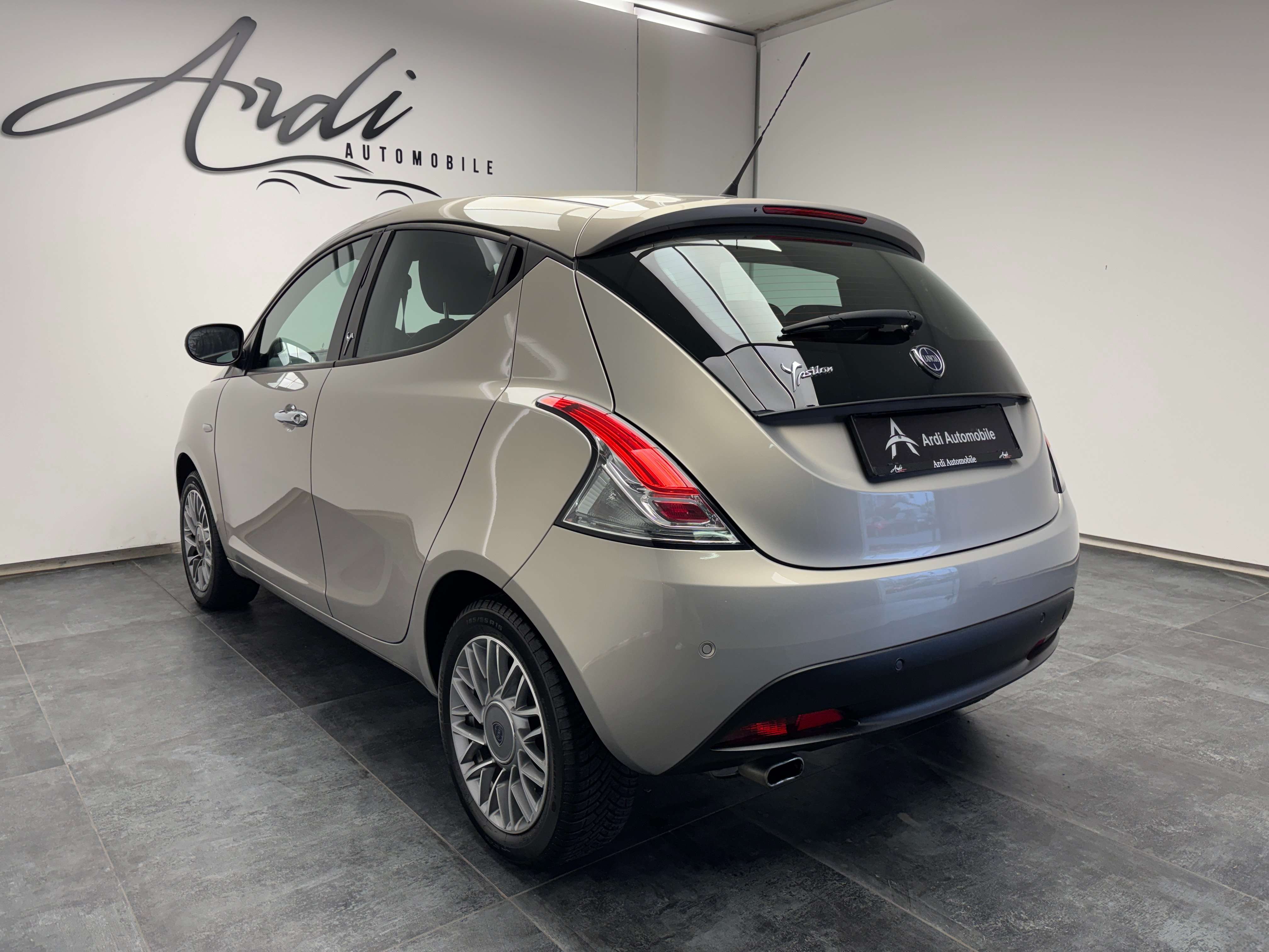 Lancia Ypsilon 1.2i *CRUISE CONTROL*AIRCO*1ER PROPRIO*GARANTIE*