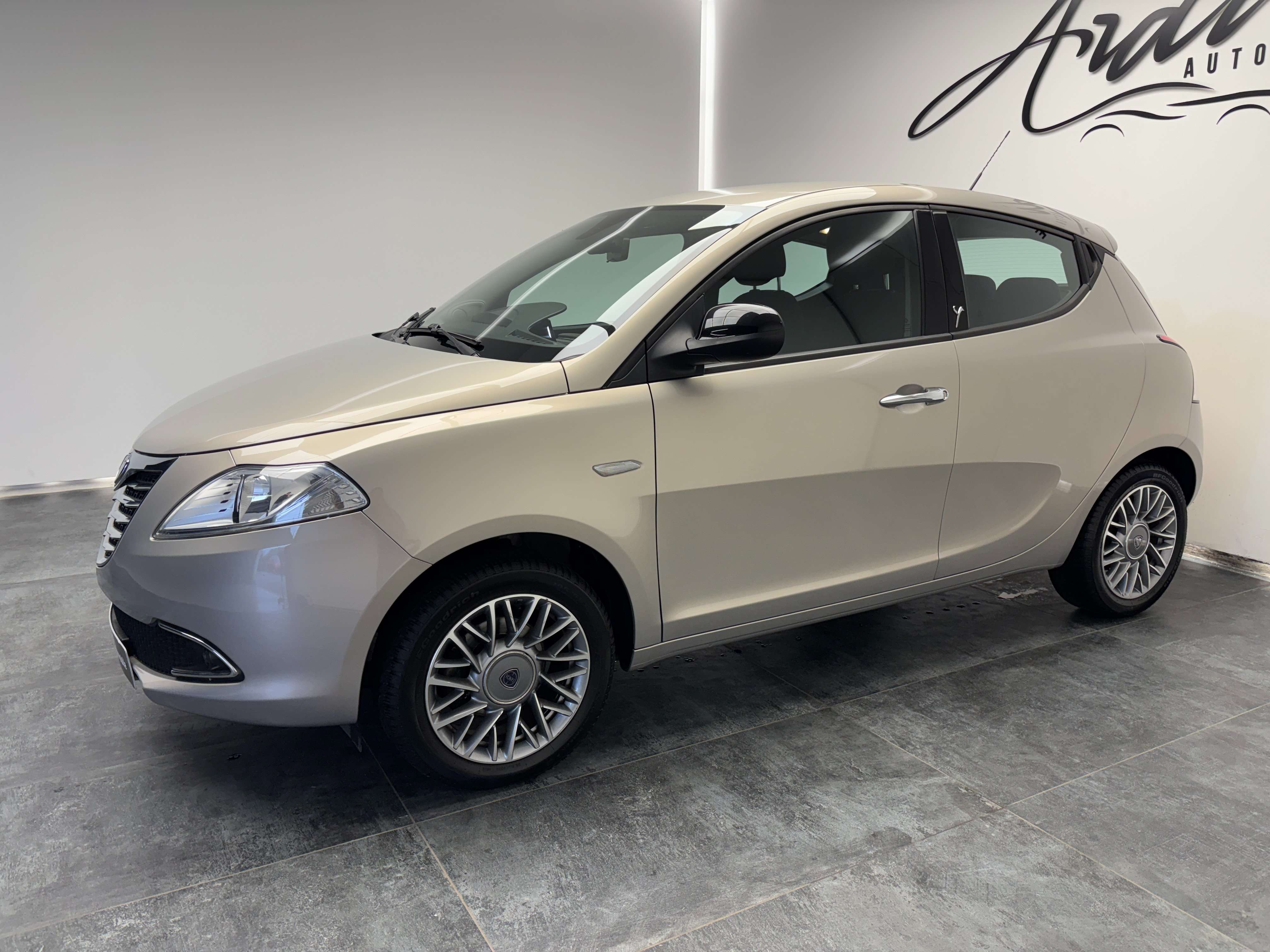 Lancia Ypsilon 1.2i *CRUISE CONTROL*AIRCO*1ER PROPRIO*GARANTIE*
