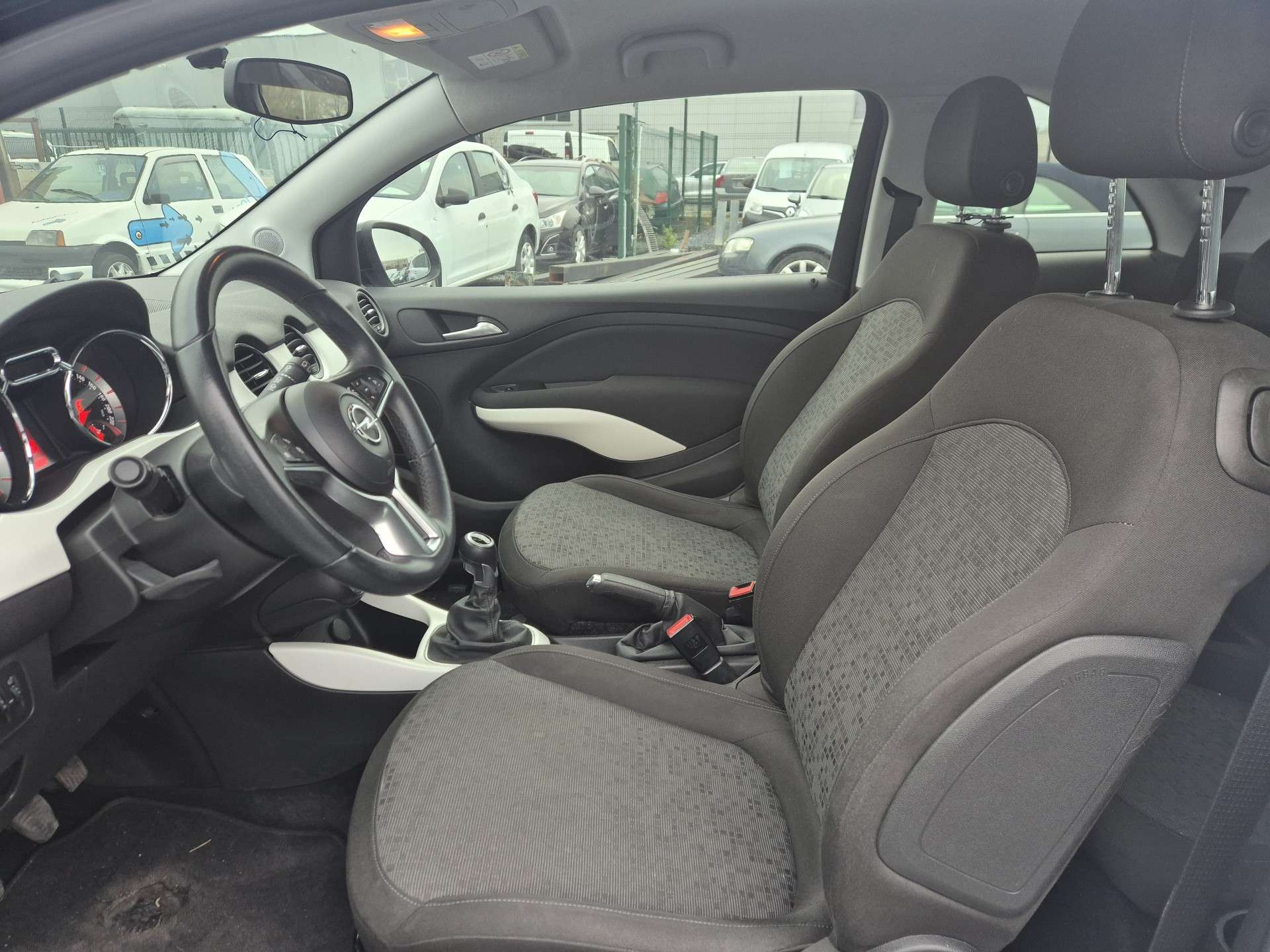 Opel Adam 1.2i POUR MARCHAND OU EXPORT